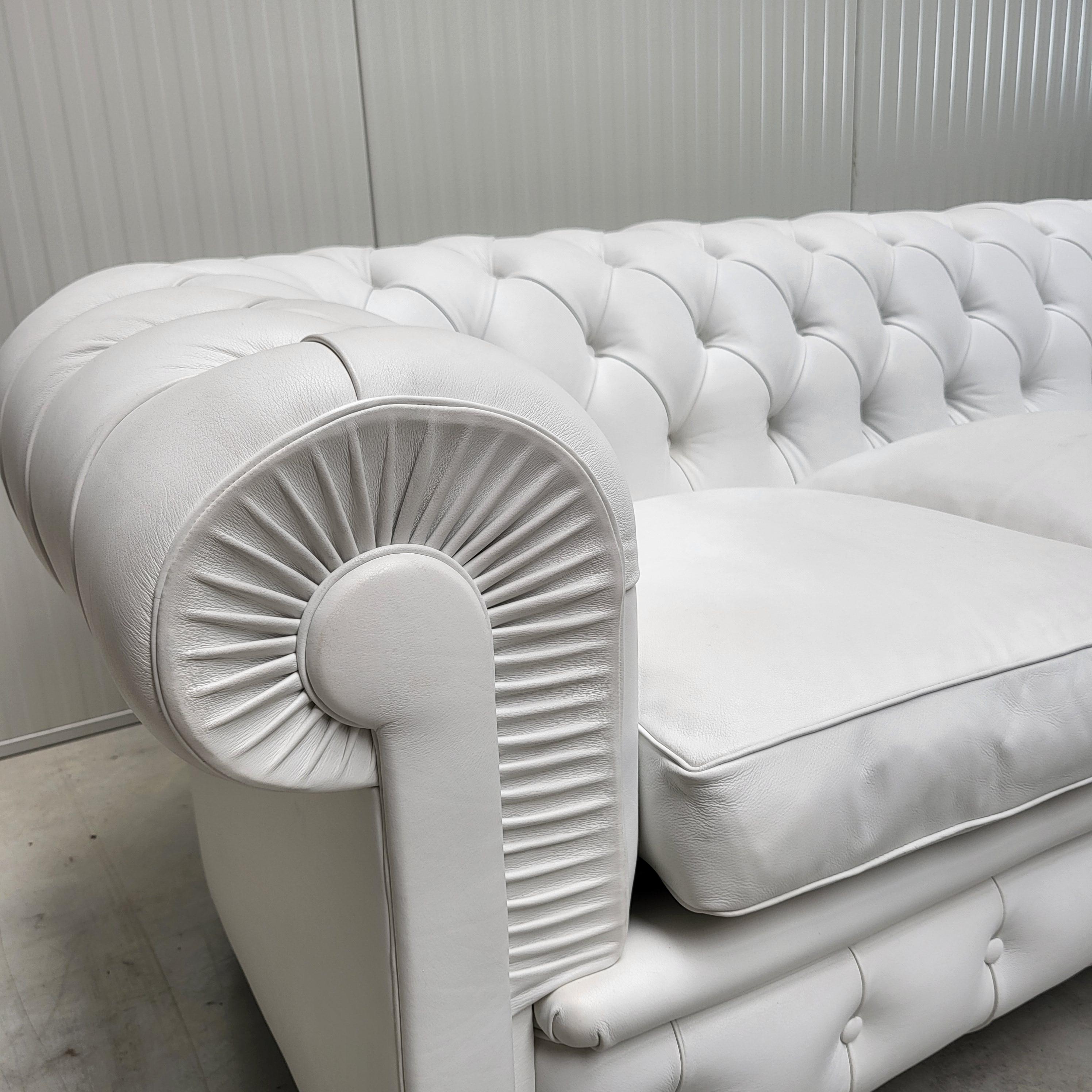 Italiano Poltrona Frau Divano 4er personalizzato Mod. Chester Italia Chesterfield in vendita