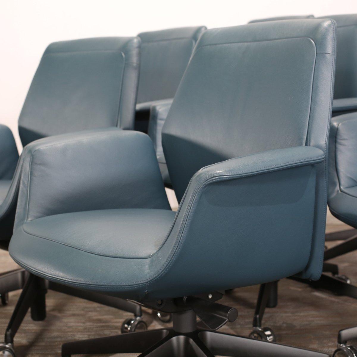 Italiano Poltrona Frau Downtown Managerial Armchair by Jean-Marie Massaud in vendita