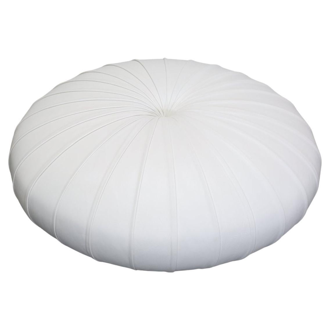 Poltrona Frau Esedra Pouf by Monica Forster in vendita