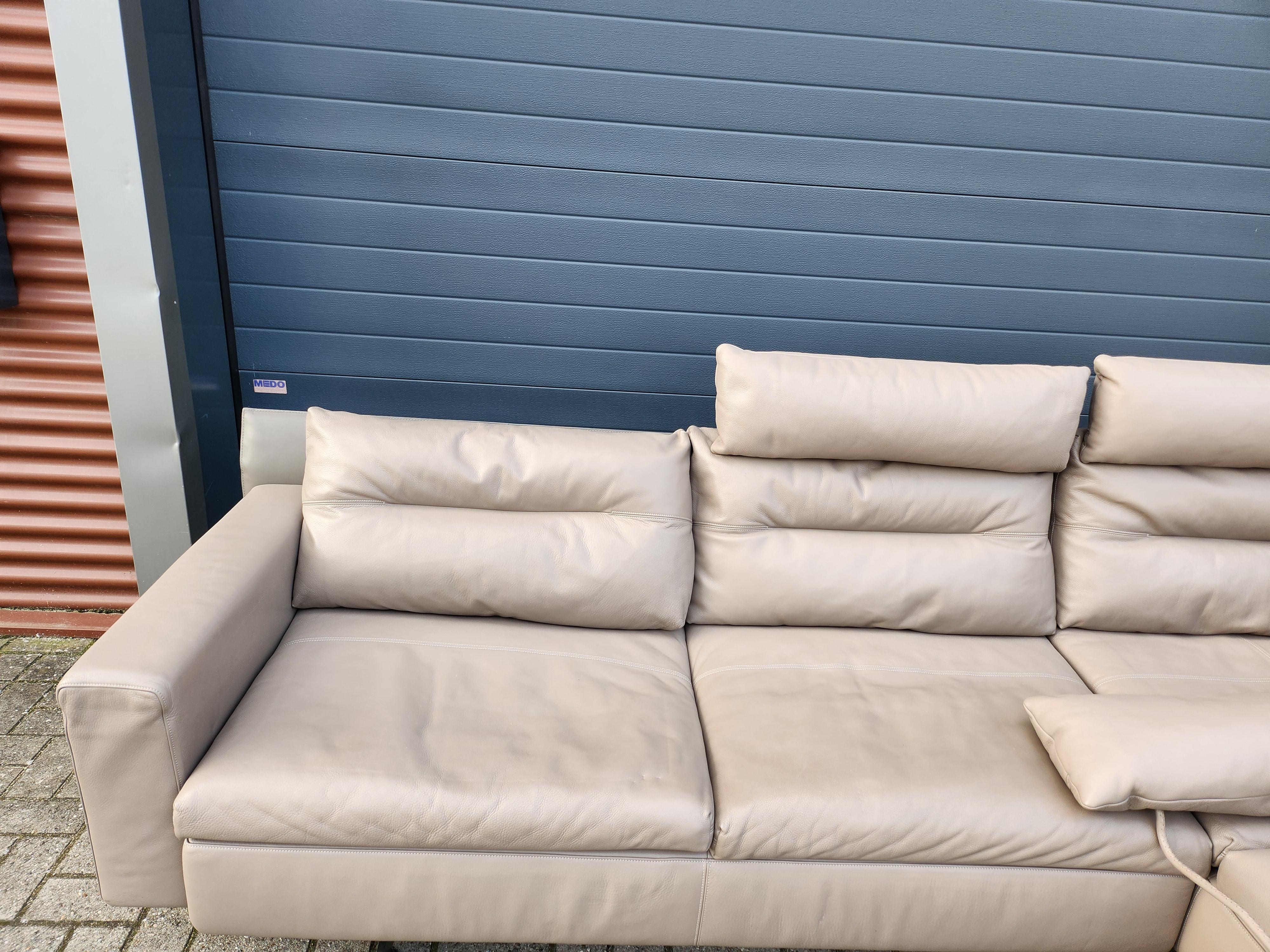 Poltrona Frau GranTorino Sofa aus Leder (21. Jahrhundert und zeitgenössisch) im Angebot