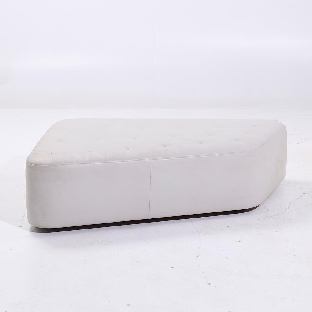 Poltrona Frau Italian White Leather Ottoman

This ottoman measures: 42.5 wide x 33.5 deep x 11.5 inches high

ABOUT PHOTOS: We take our photos in a controlled lighting studio to show as much detail as possible. We do NOT Photoshop out