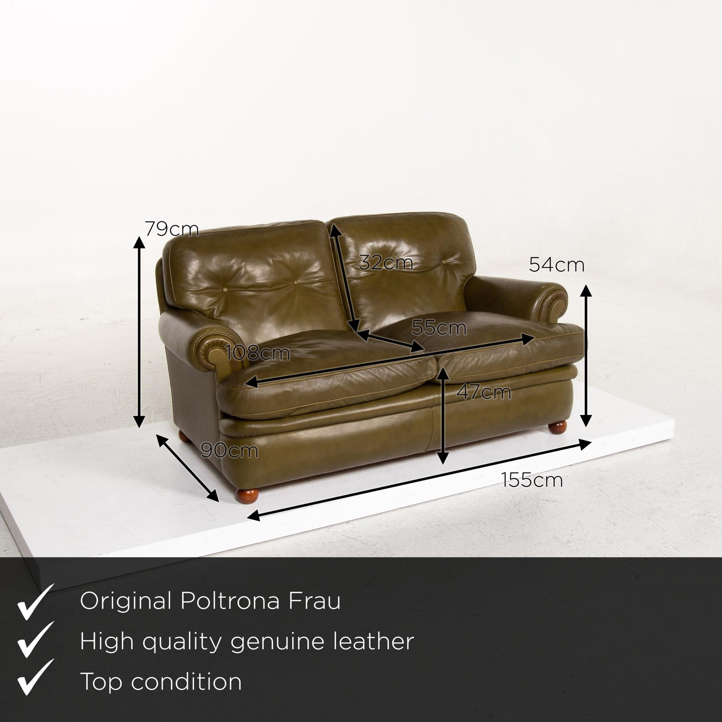 We present to you a Poltrona Frau leather sofa green olive green two-seat couch retro.
  
 

 Product measurements in centimeters:
 

Depth 90
Width 155
Height 79
Seat height 47
Rest height 54
Seat depth 55
Seat width 108
Back height