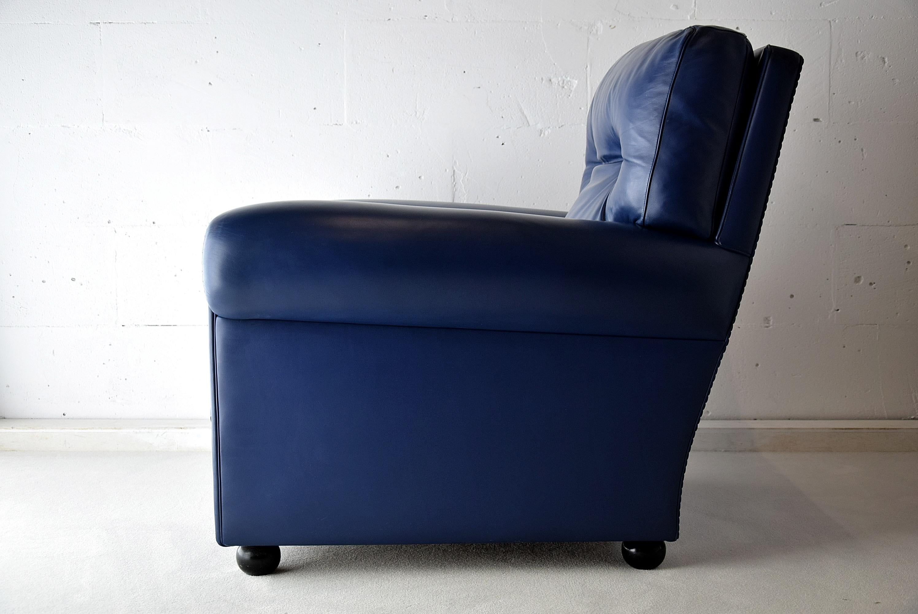 Poltrona Frau Midnight Blue Leather Edoardo Armchair In Good Condition In Weesp, NL