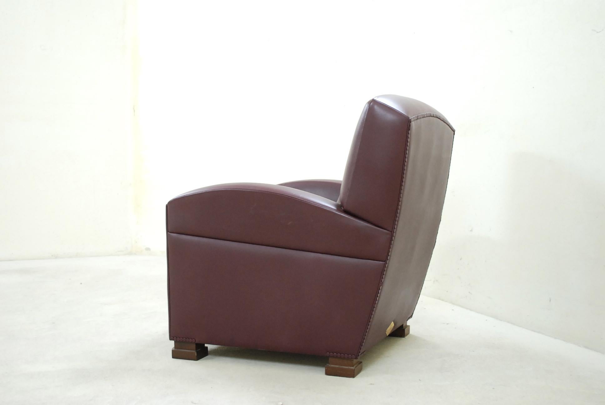 Poltrona Frau Model Tabarin Leather Armchair Red Bordeaux For Sale 2