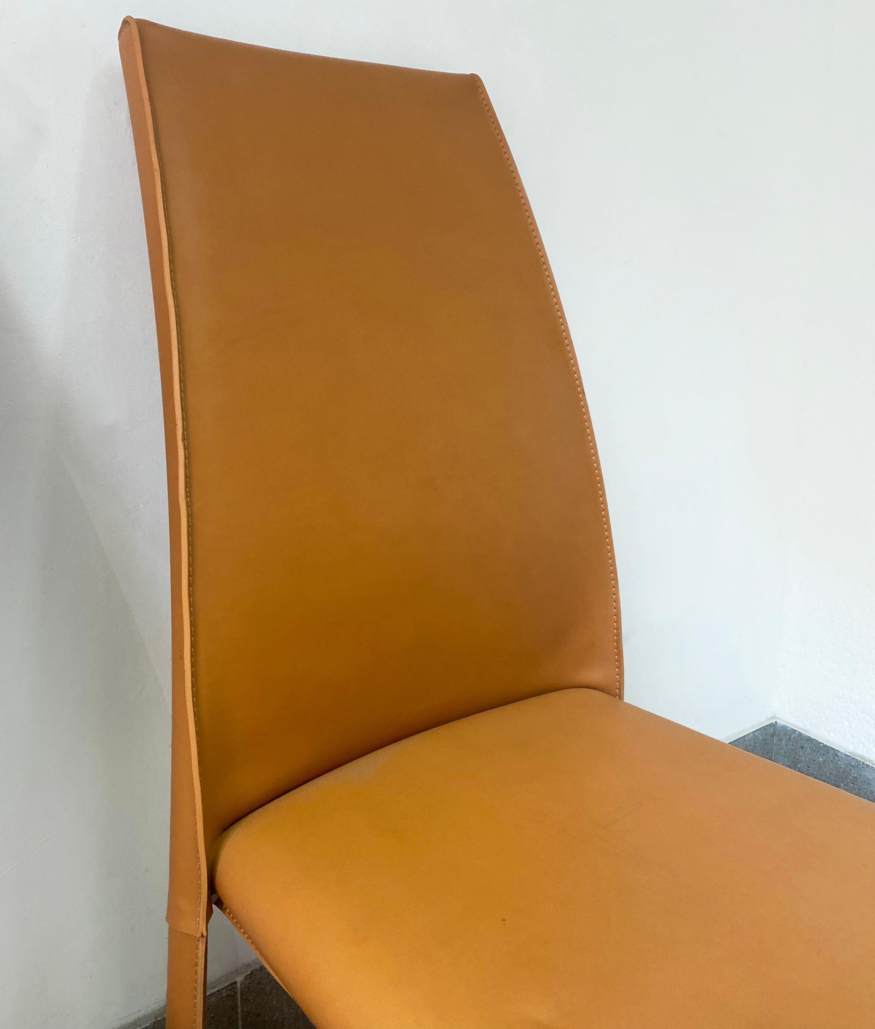 Poltrona Frau, Pair of Frag Chairs Fawn Leather In Good Condition For Sale In Saint ouen, FR
