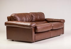 Premium Poltrona Frau Petronio Down Filled Royal 2-Seater Sofa Chestnut Leather