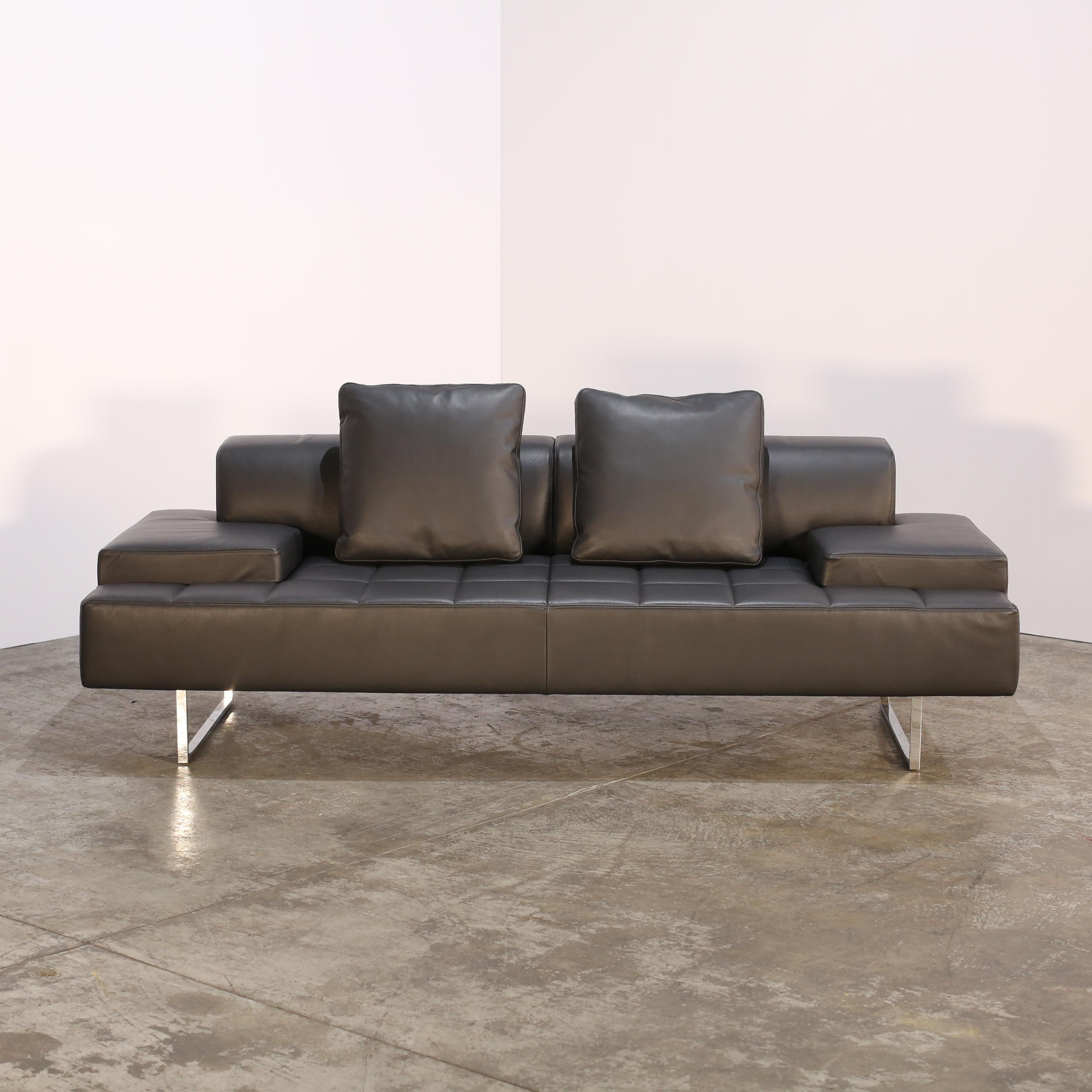 Moderne Sofa Poltrona Frau Quadra de Studio Cerri & Associates en vente