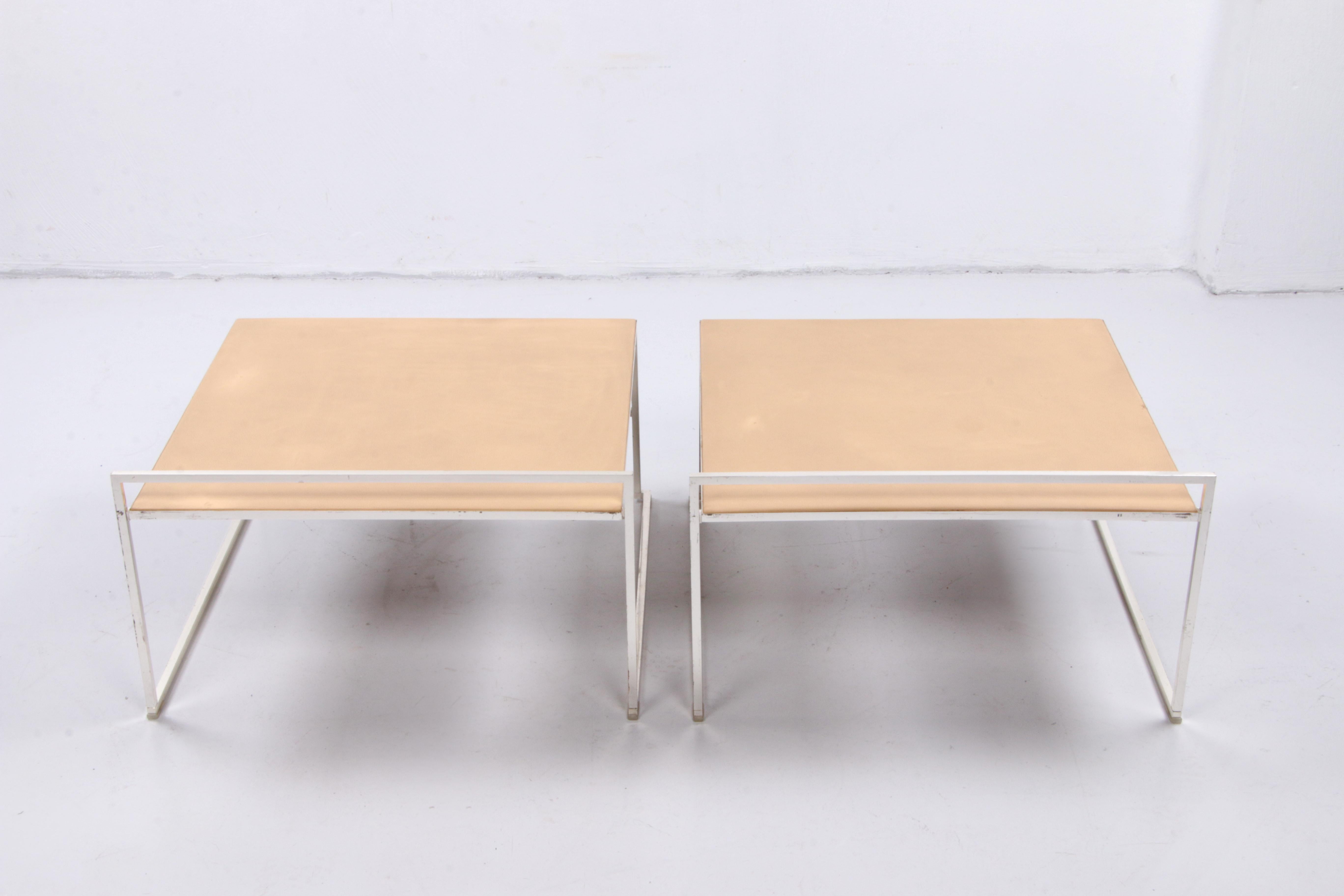 Italian Poltrona Frau Set of 2 Side Tables with Leather Top 1970, Italy For Sale