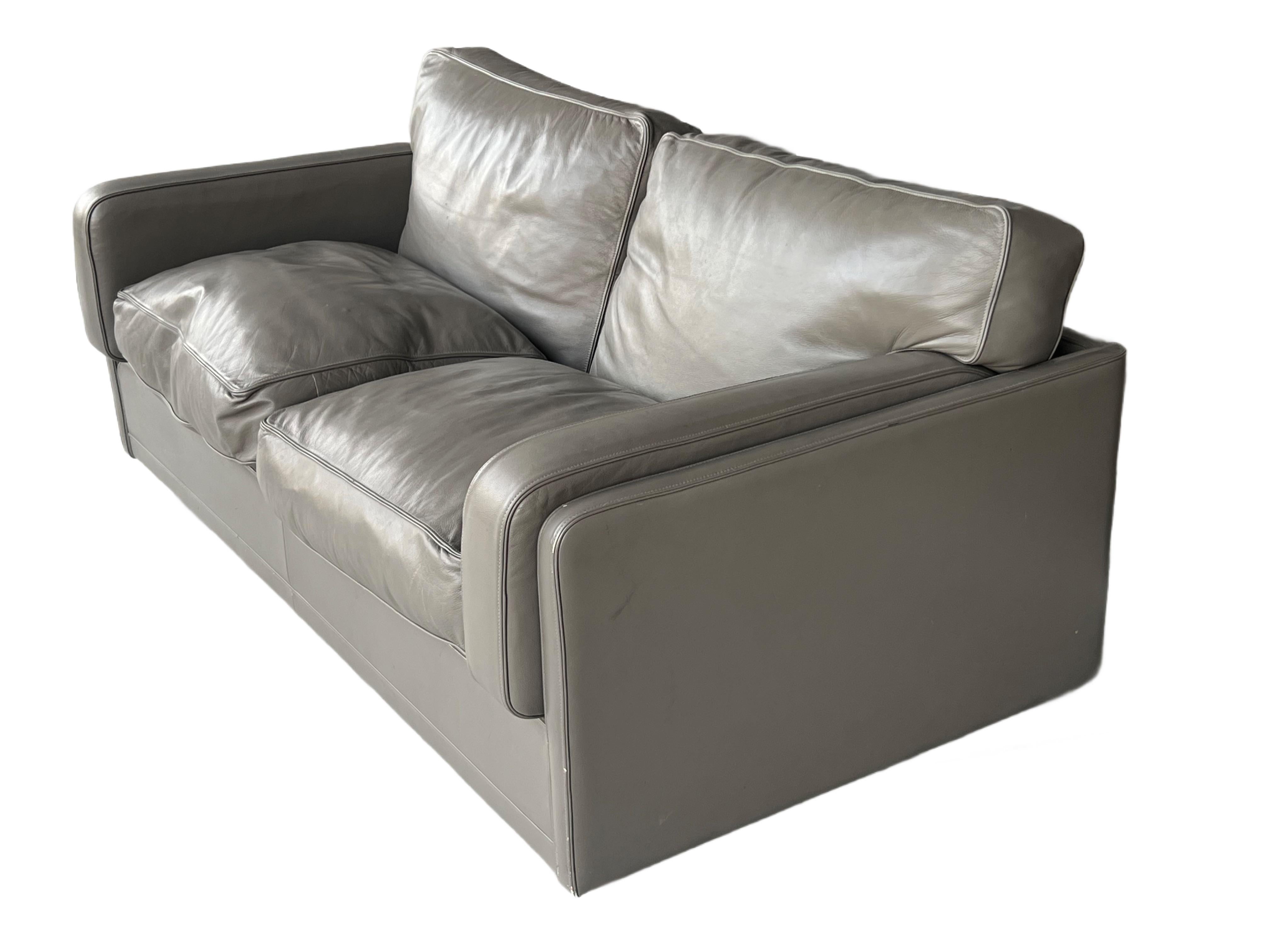 Poltrona Frau Socrate Leather Sofa Down Pillows In Good Condition In Miami, FL