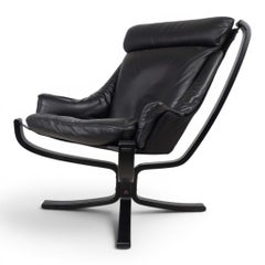 Poltrona Frau Viking, poltrona in pelle di Sigurd Resell, 1970