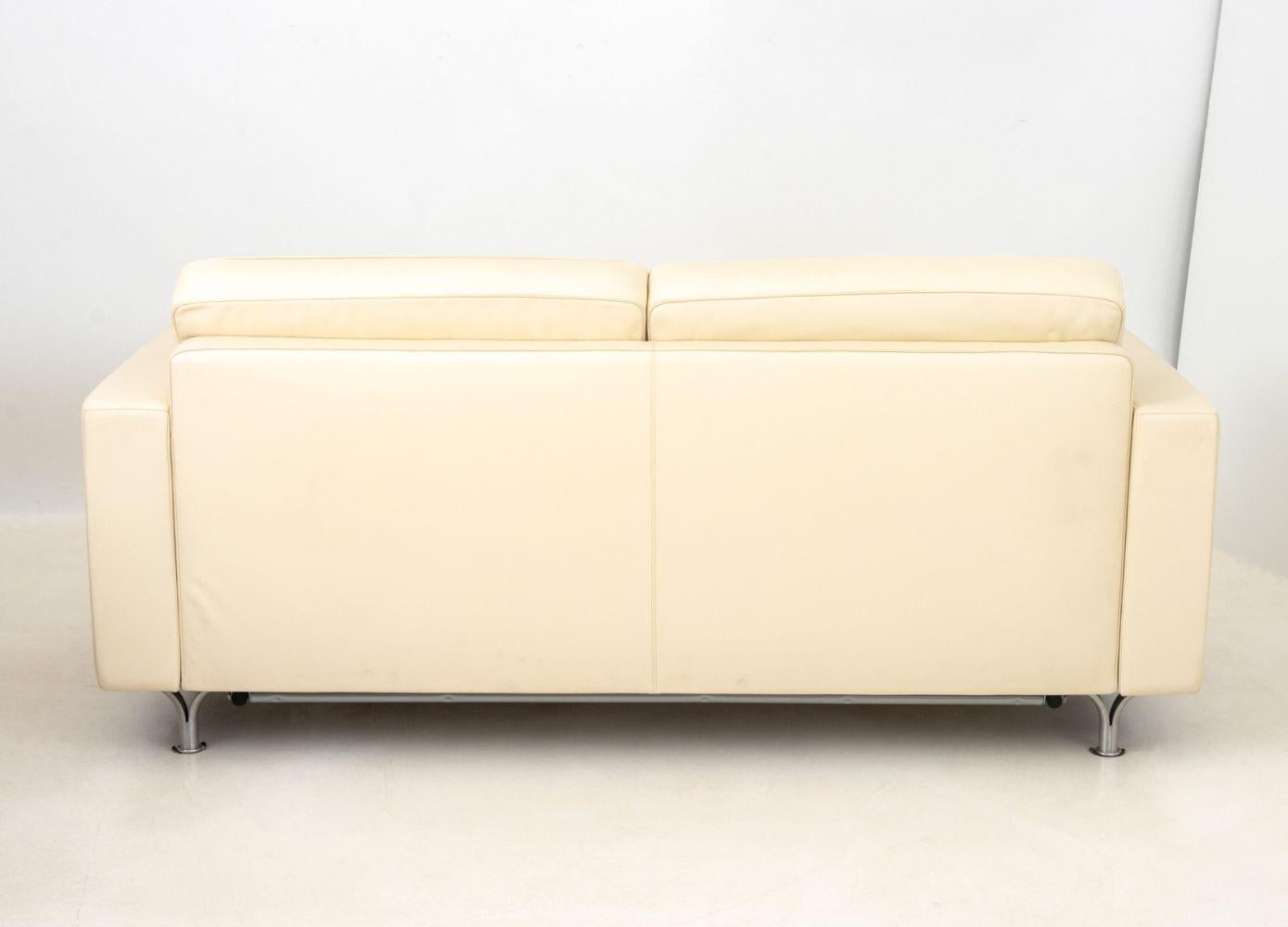 Poltrona Frau Sofá cama de piel blanco en Bueno estado para la venta en Astoria, NY