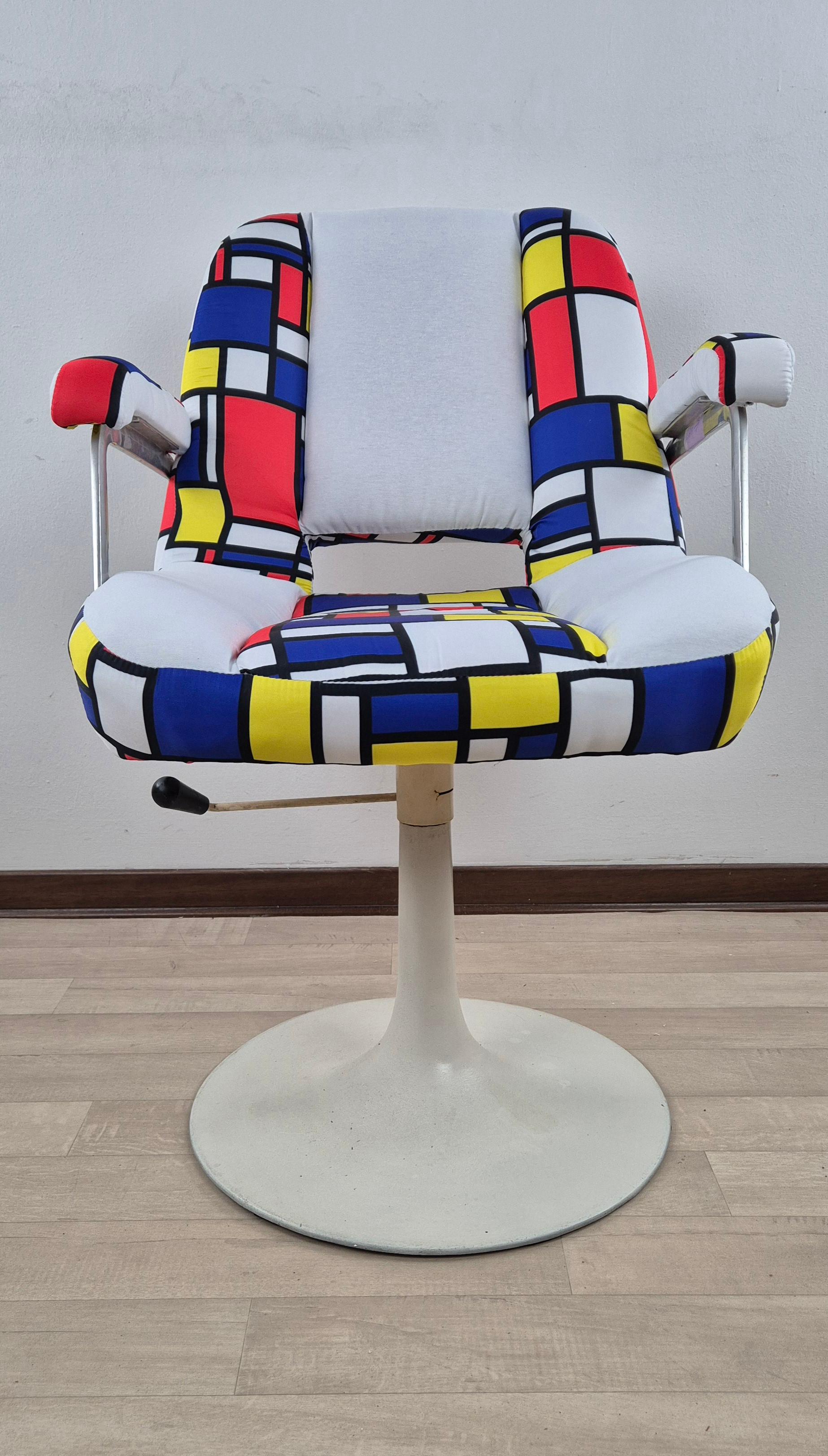 Italian Poltrona girevole 70 vintage en vente