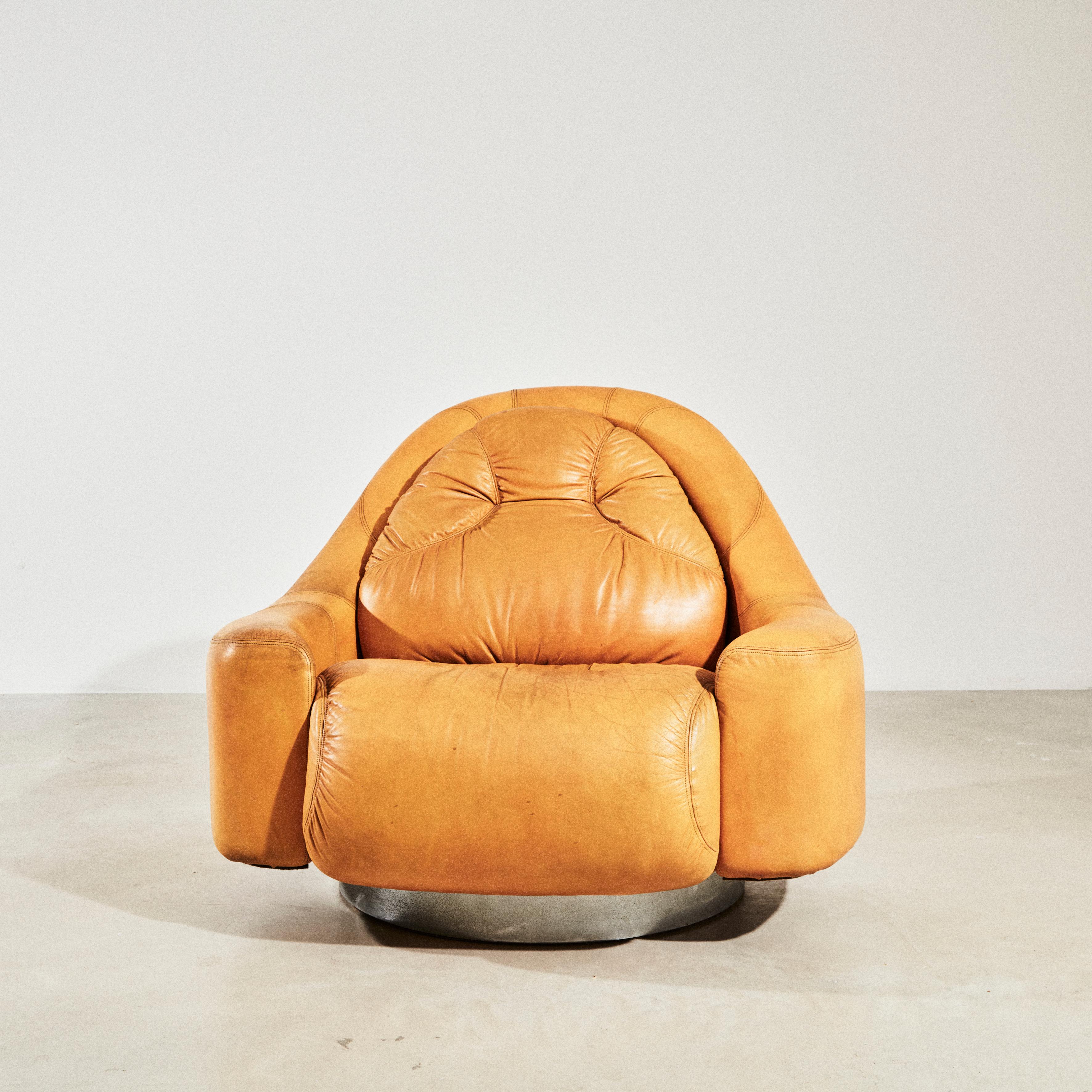Fauteuil pivotant en cuir, design de Guido Faleschini pour Mariani v. 1975 en vente 3