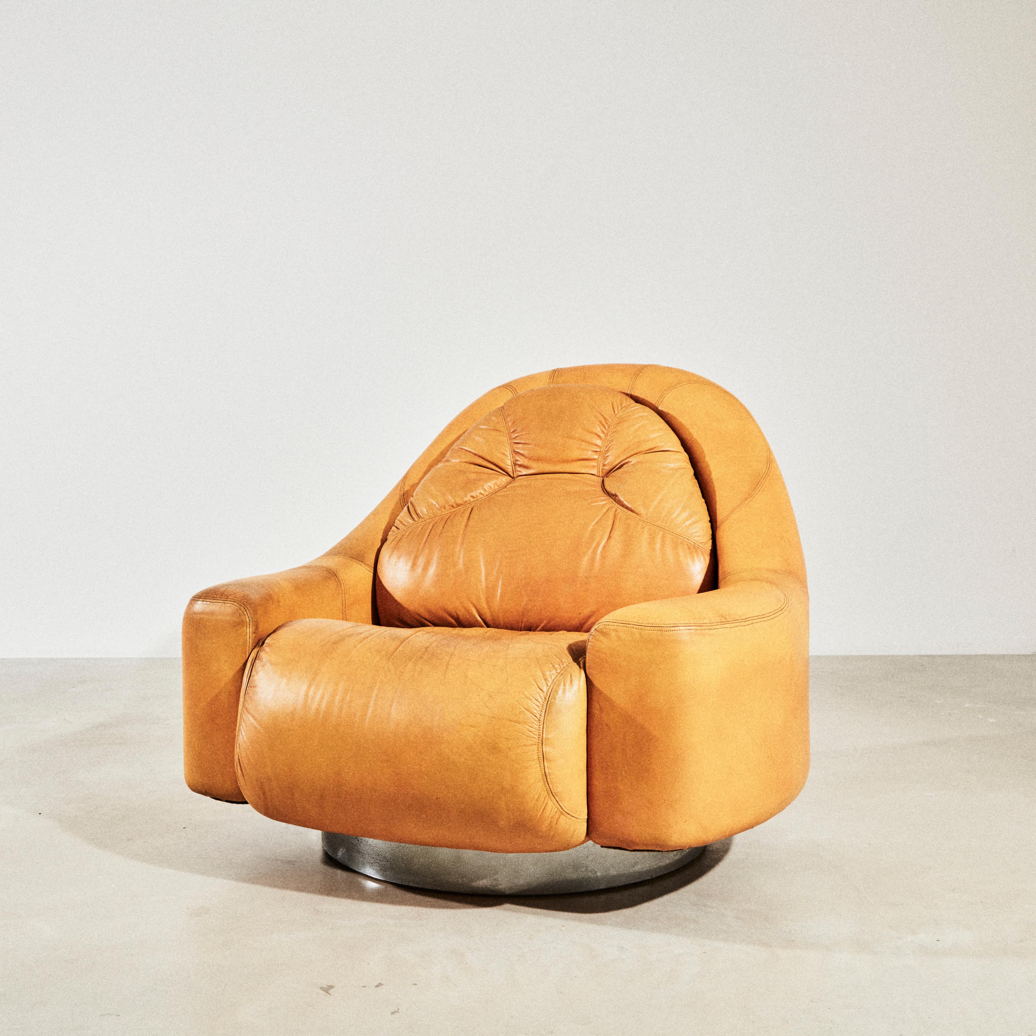 Fauteuil pivotant en cuir, design de Guido Faleschini pour Mariani v. 1975 en vente 4