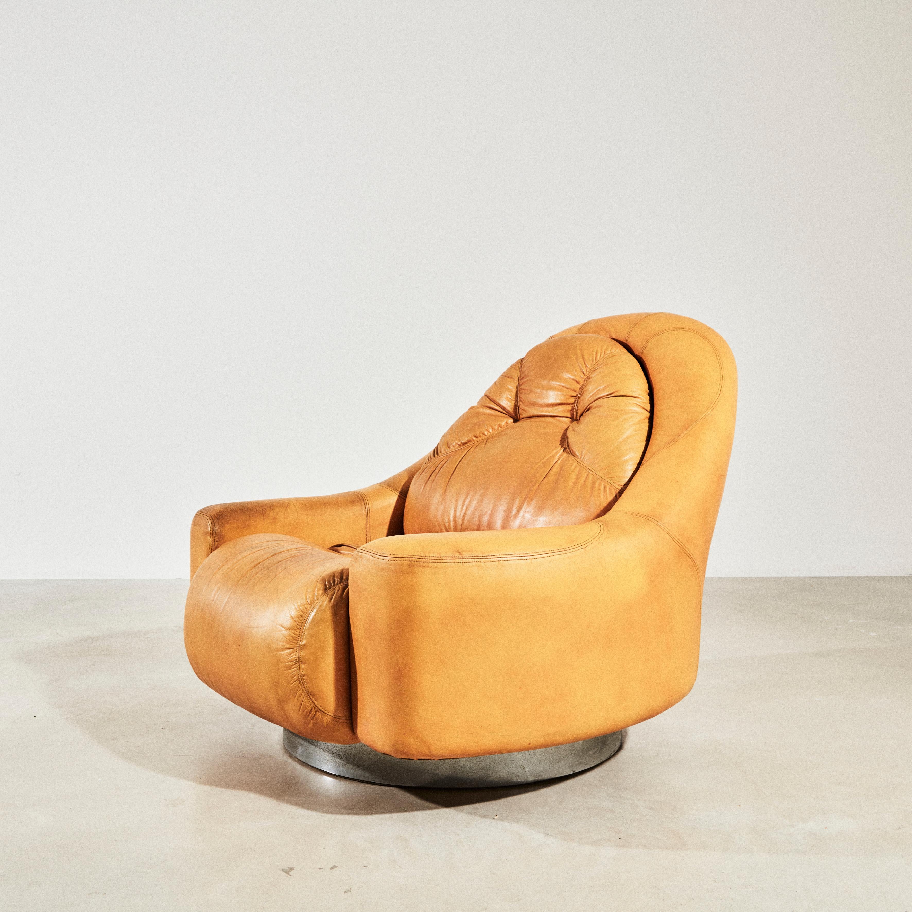 Fauteuil pivotant en cuir, design de Guido Faleschini pour Mariani v. 1975 en vente 6