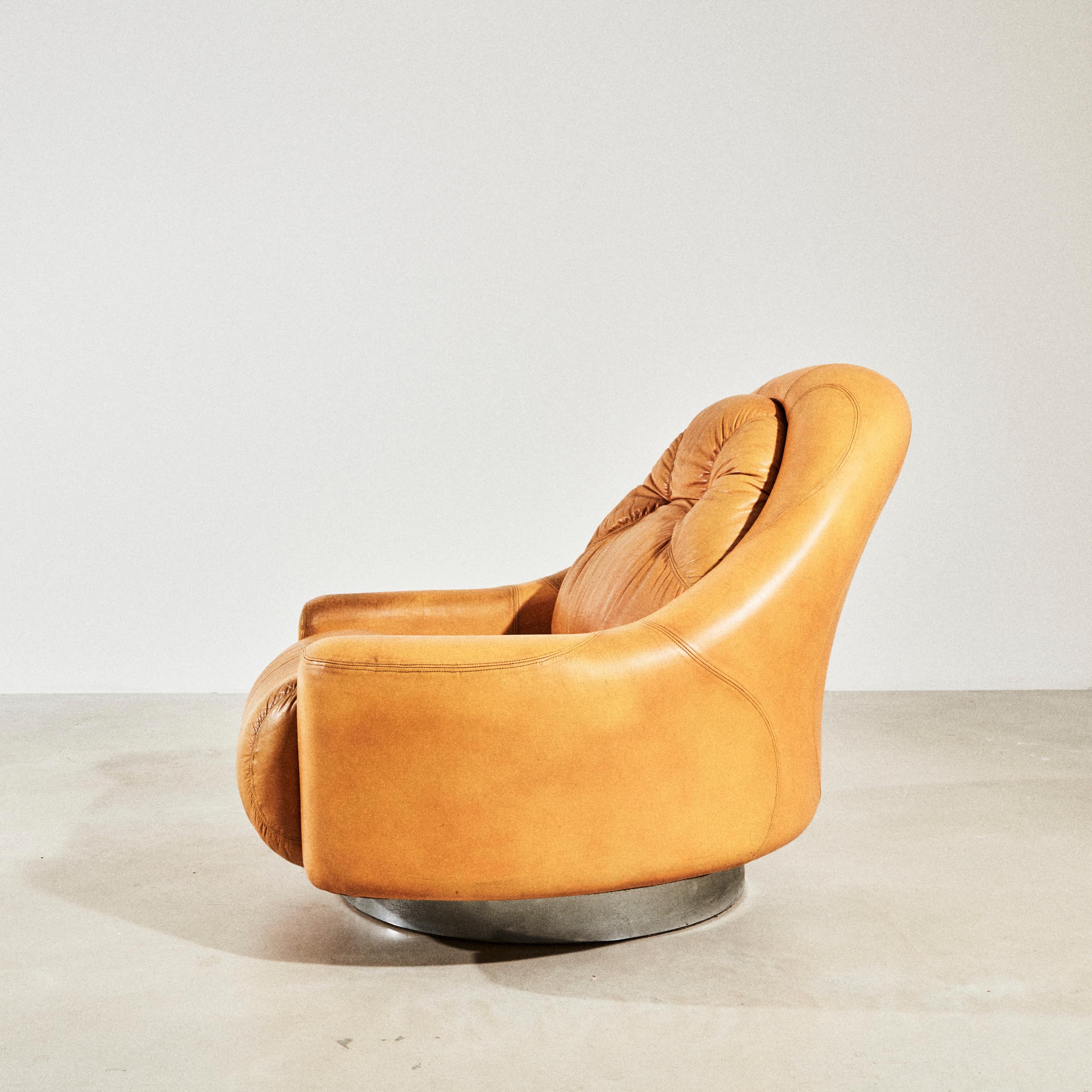 Fauteuil pivotant en cuir, design de Guido Faleschini pour Mariani v. 1975 en vente 9