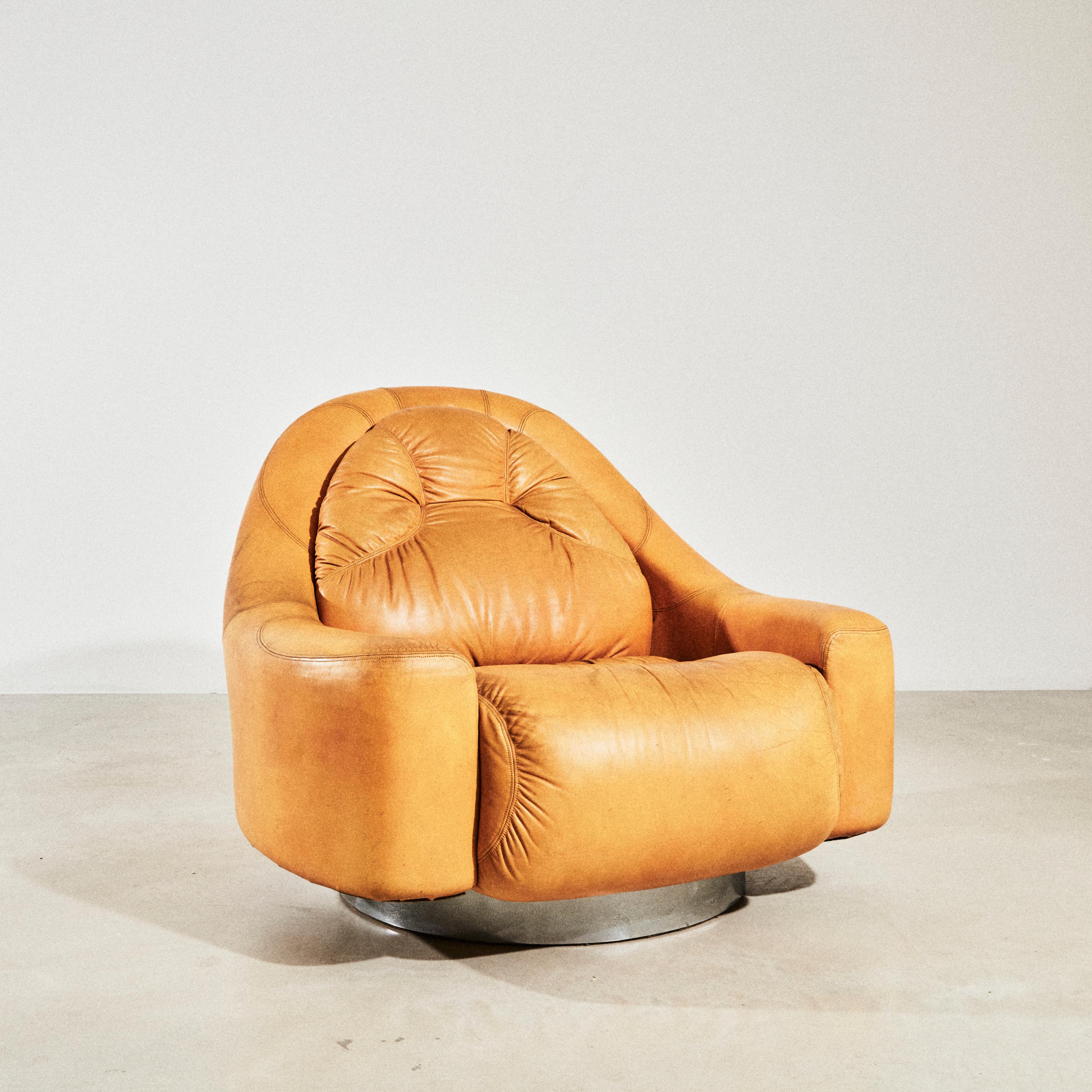 Fauteuil pivotant en cuir, design de Guido Faleschini pour Mariani v. 1975 en vente 2