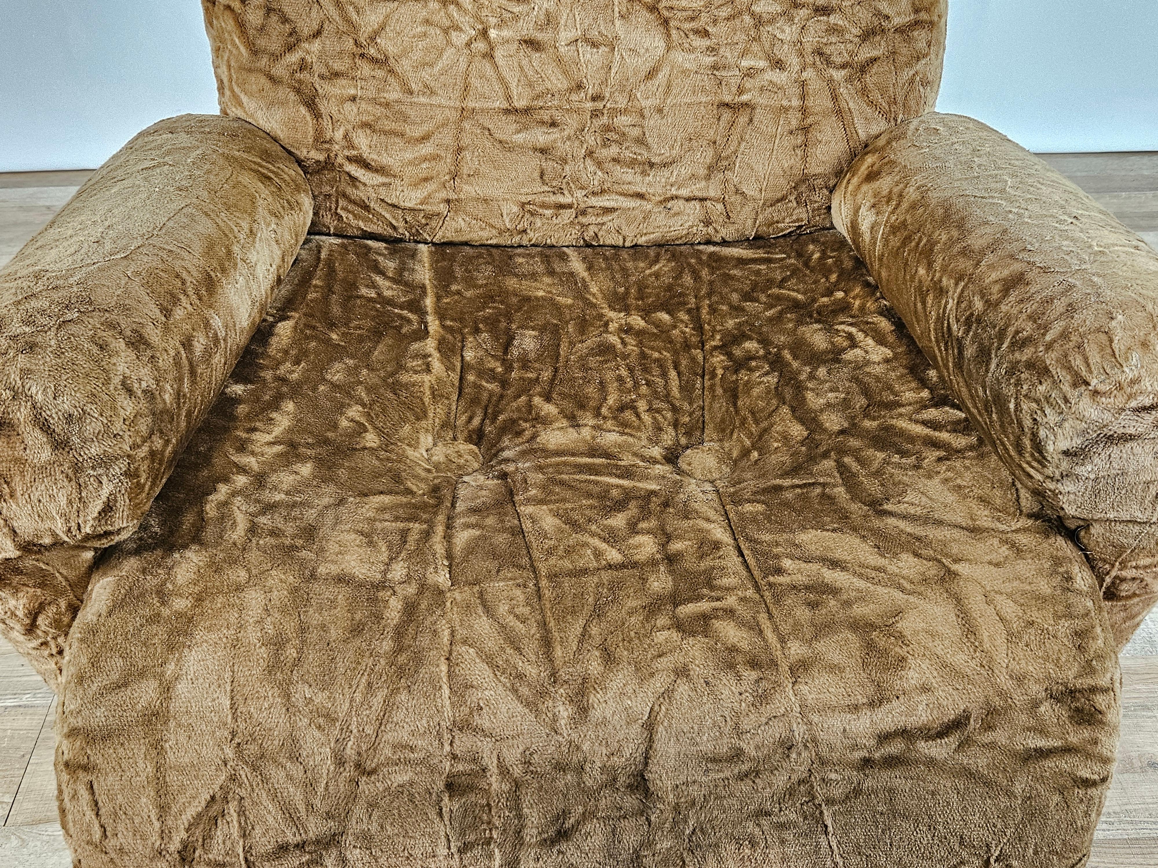 Upholstered chenille armchair, 1970s For Sale 8