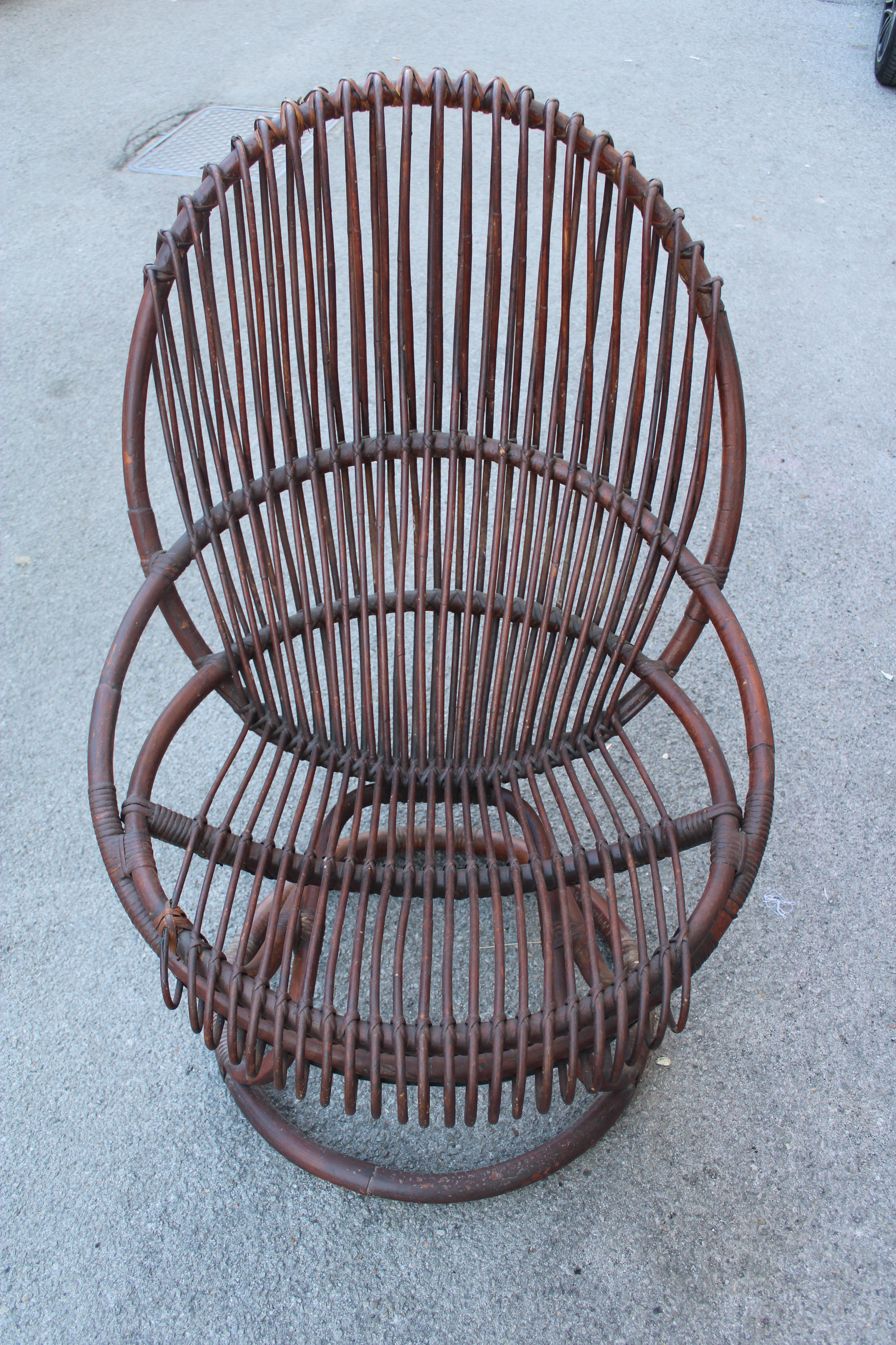 Sillón de bambú curvado  Tito Agnoli Años 50 Italia Mediados de siglo Italian en venta