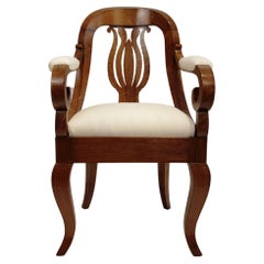 Poltrona in legno di noce del XIX secolo di epoca Biedermeier