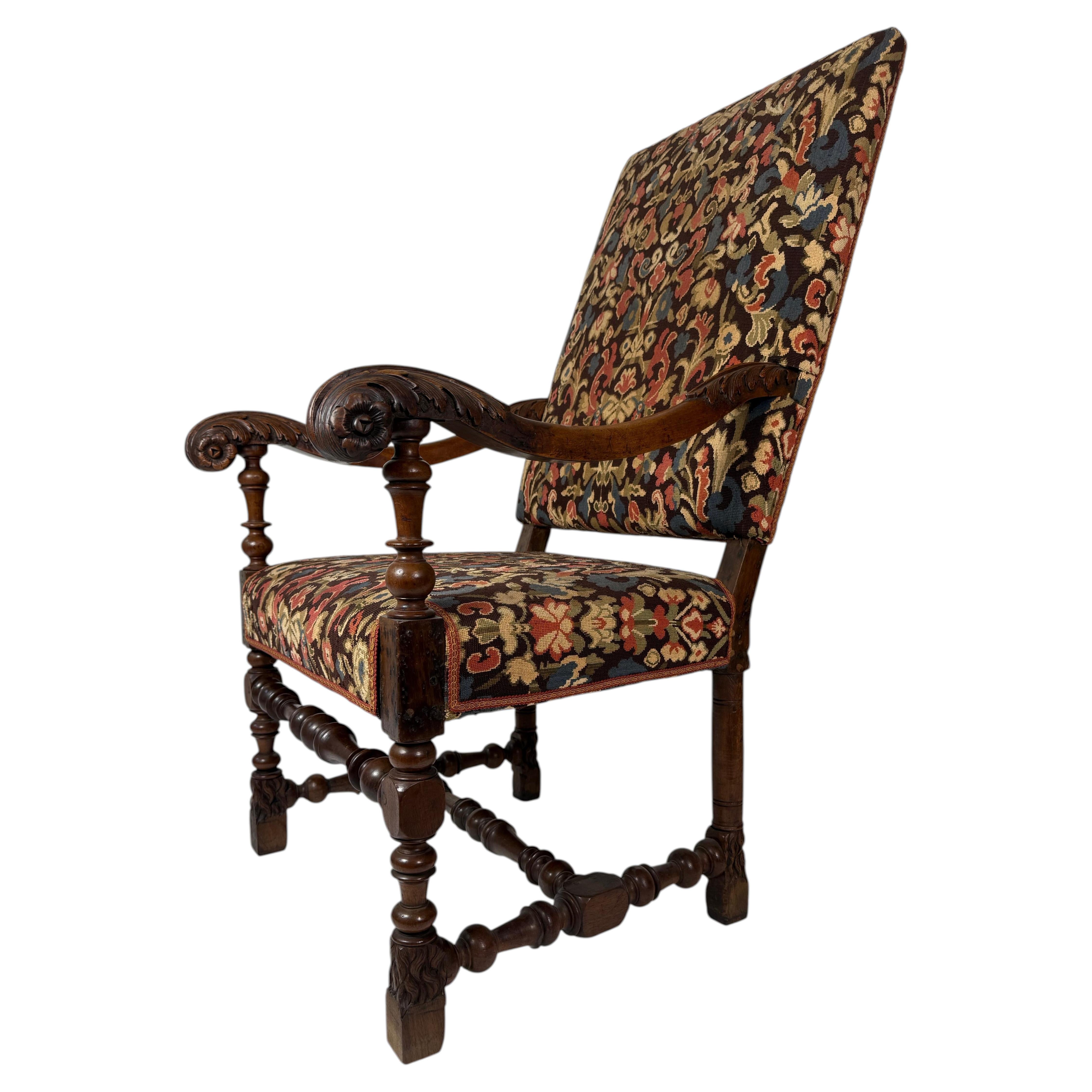 Carved walnut armchair - 17th century, Lombardy For Sale