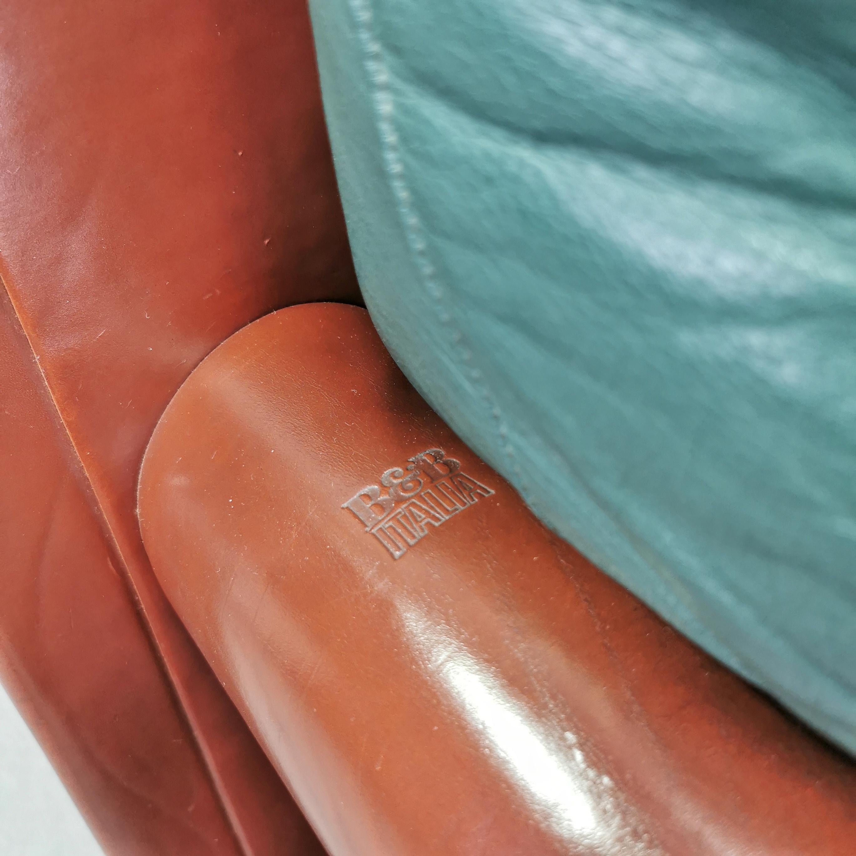 Baisity leather armchair designer A. Citterio for B&B Italia 1980's For Sale 4