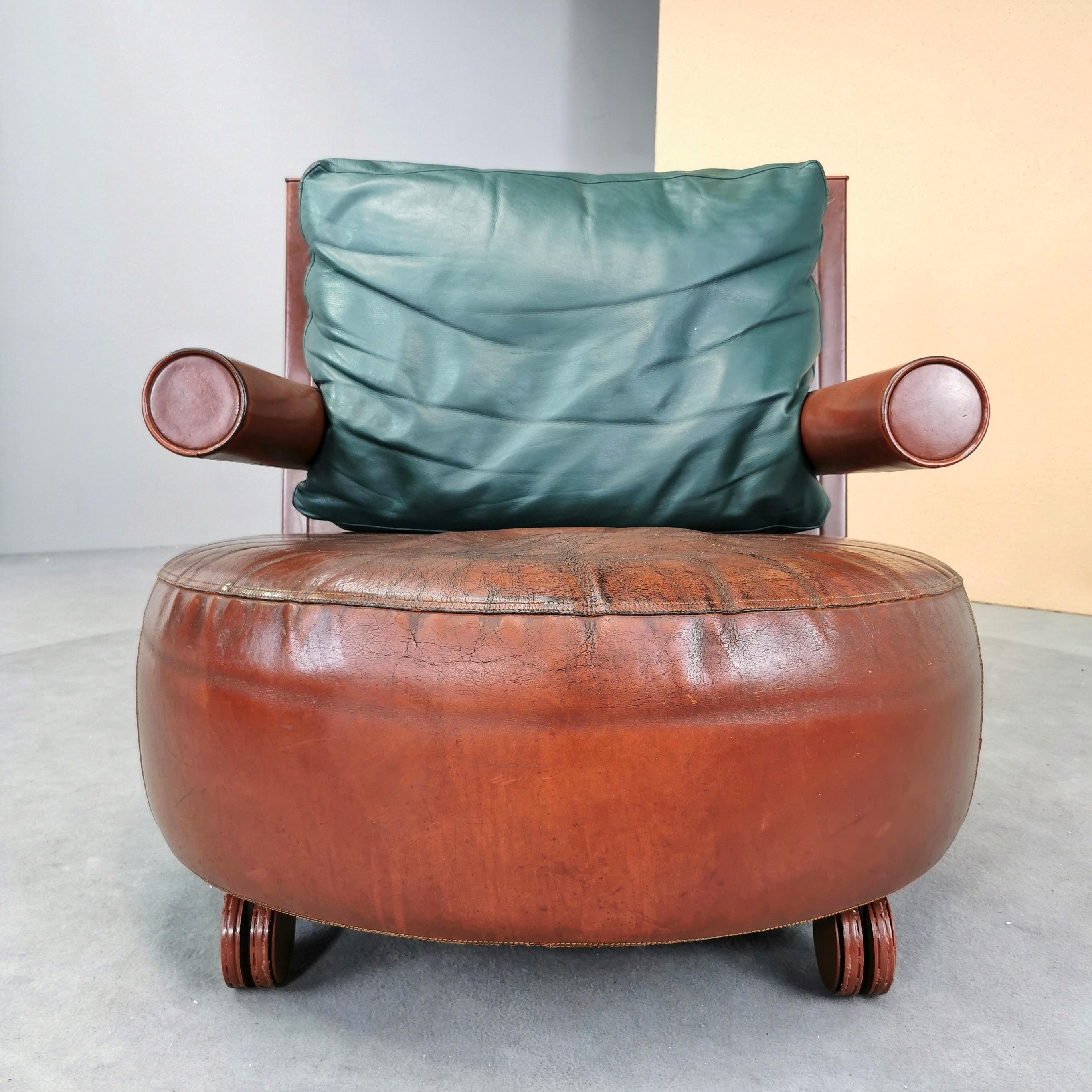 Leather Baisity leather armchair designer A. Citterio for B&B Italia 1980's For Sale