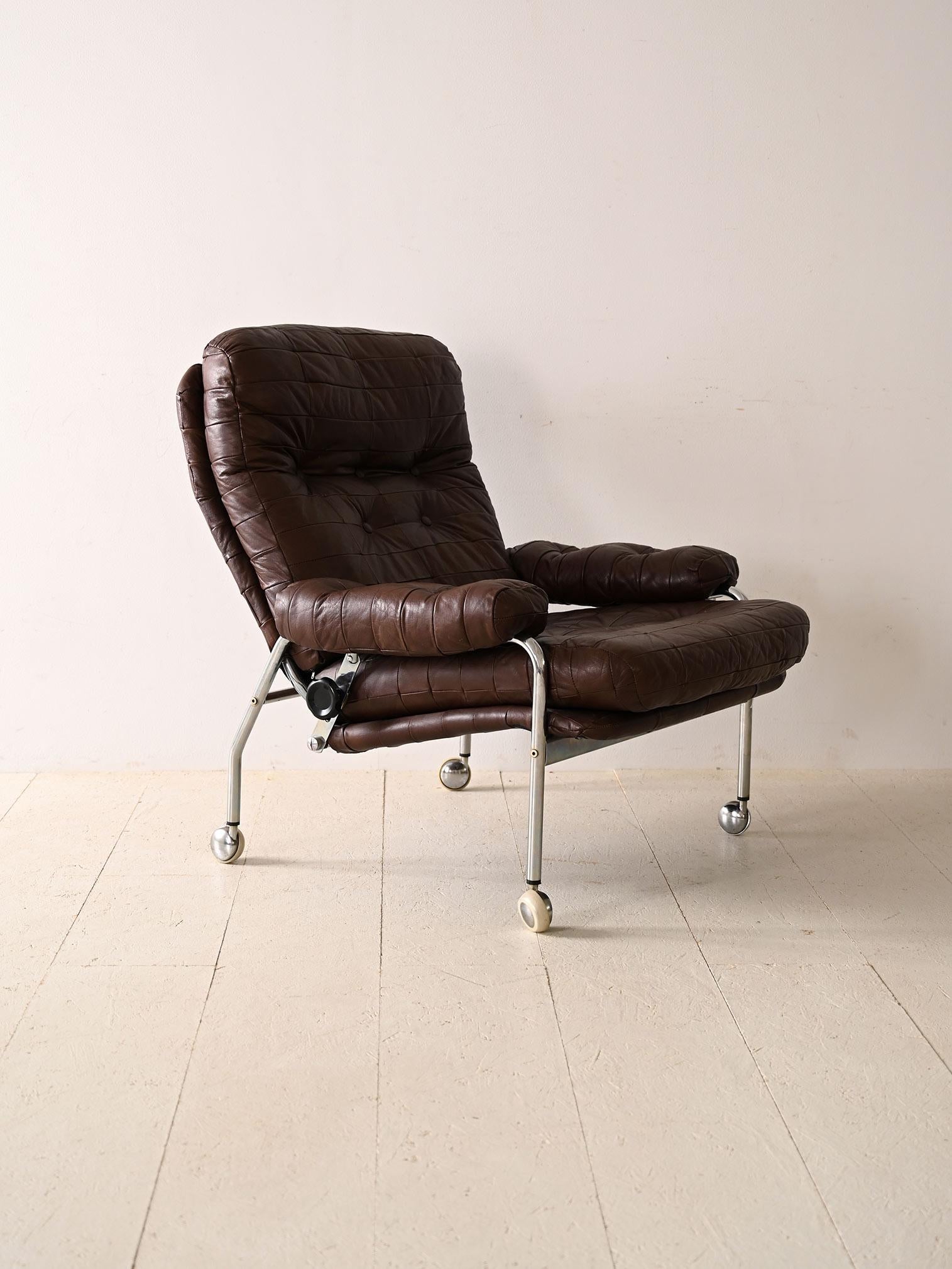 Mid-20th Century Leather armchair with metal legs For Sale