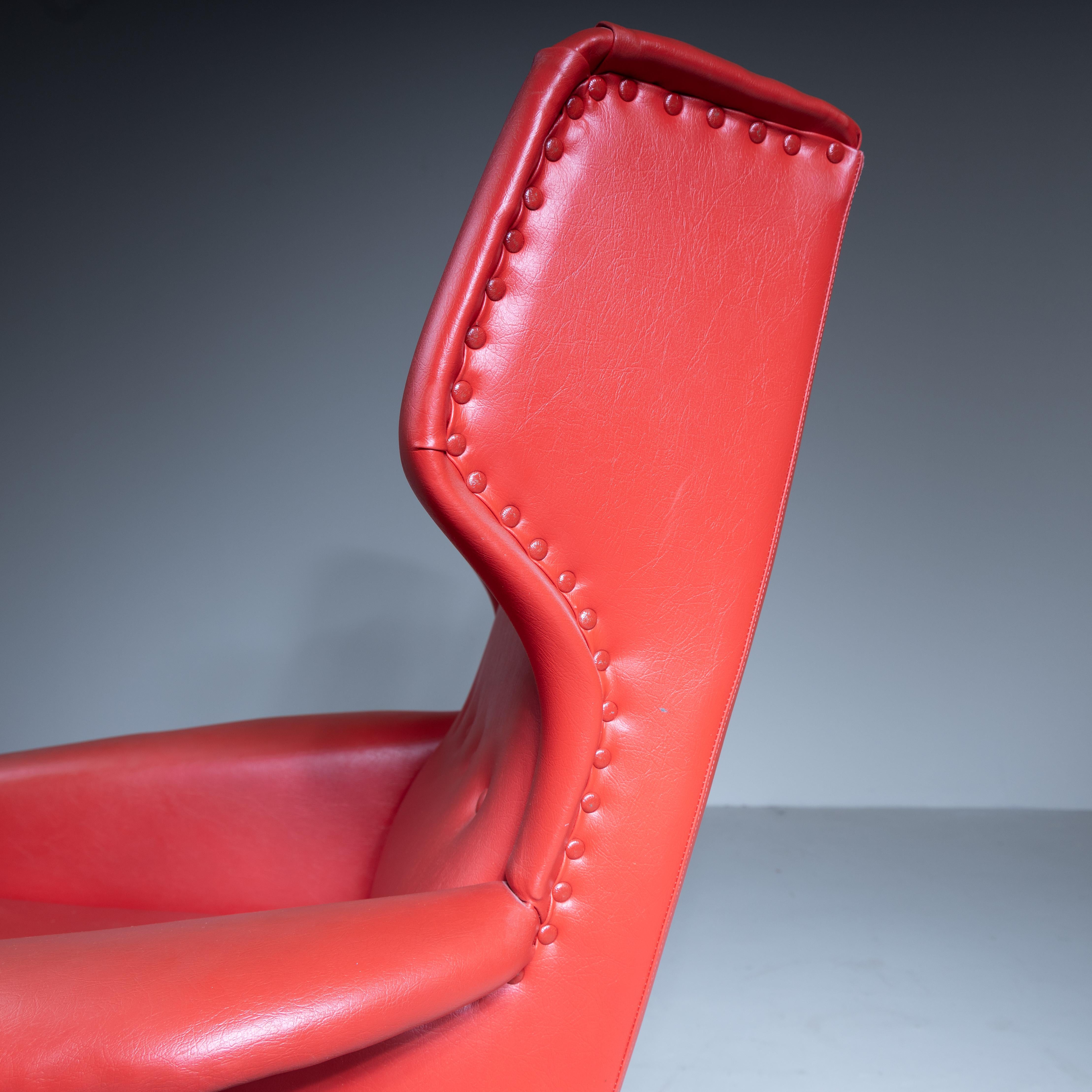 Sillón skai rojo, 1970 en venta 7