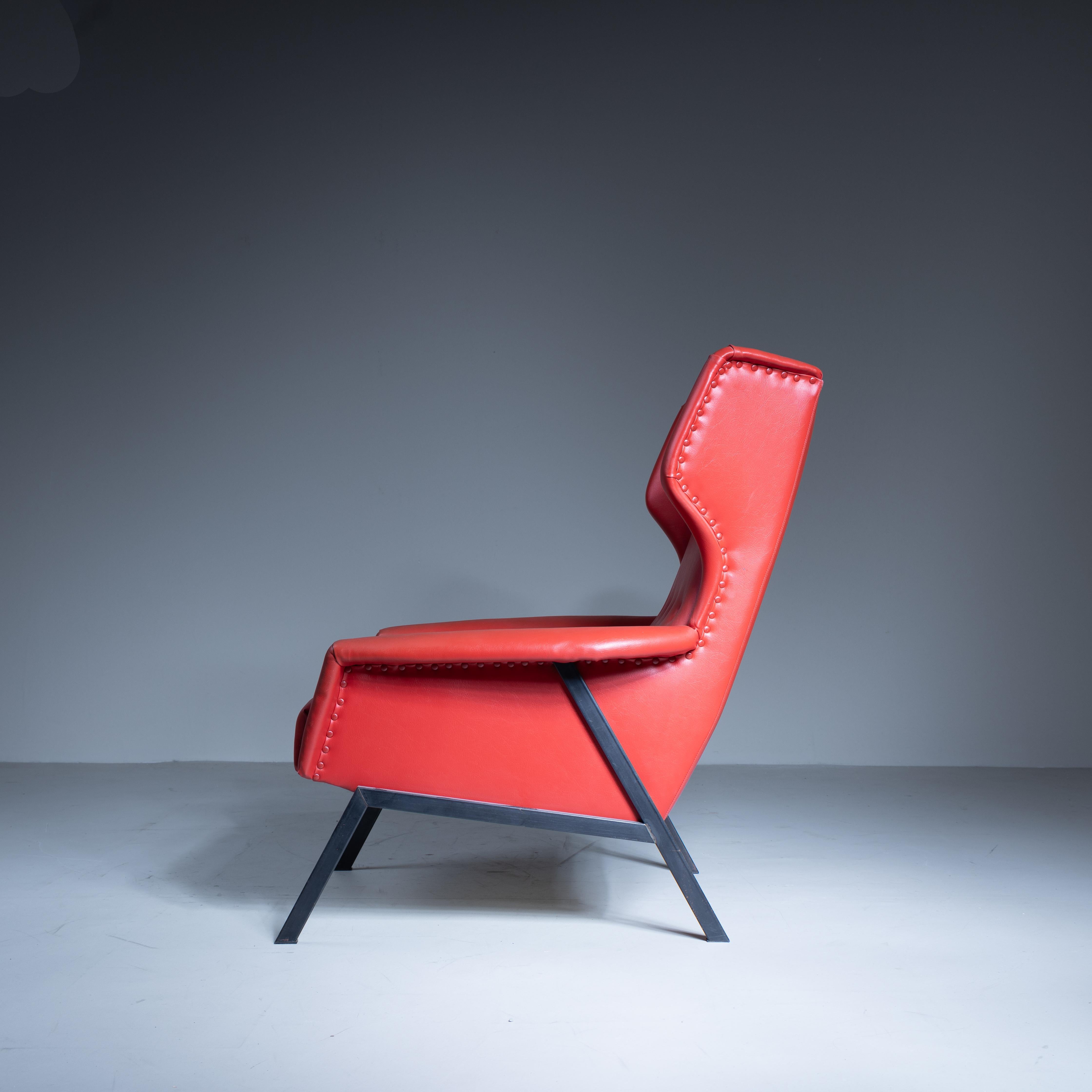 Sillón skai rojo, 1970 en Bueno estado para la venta en Milano, Lombardia