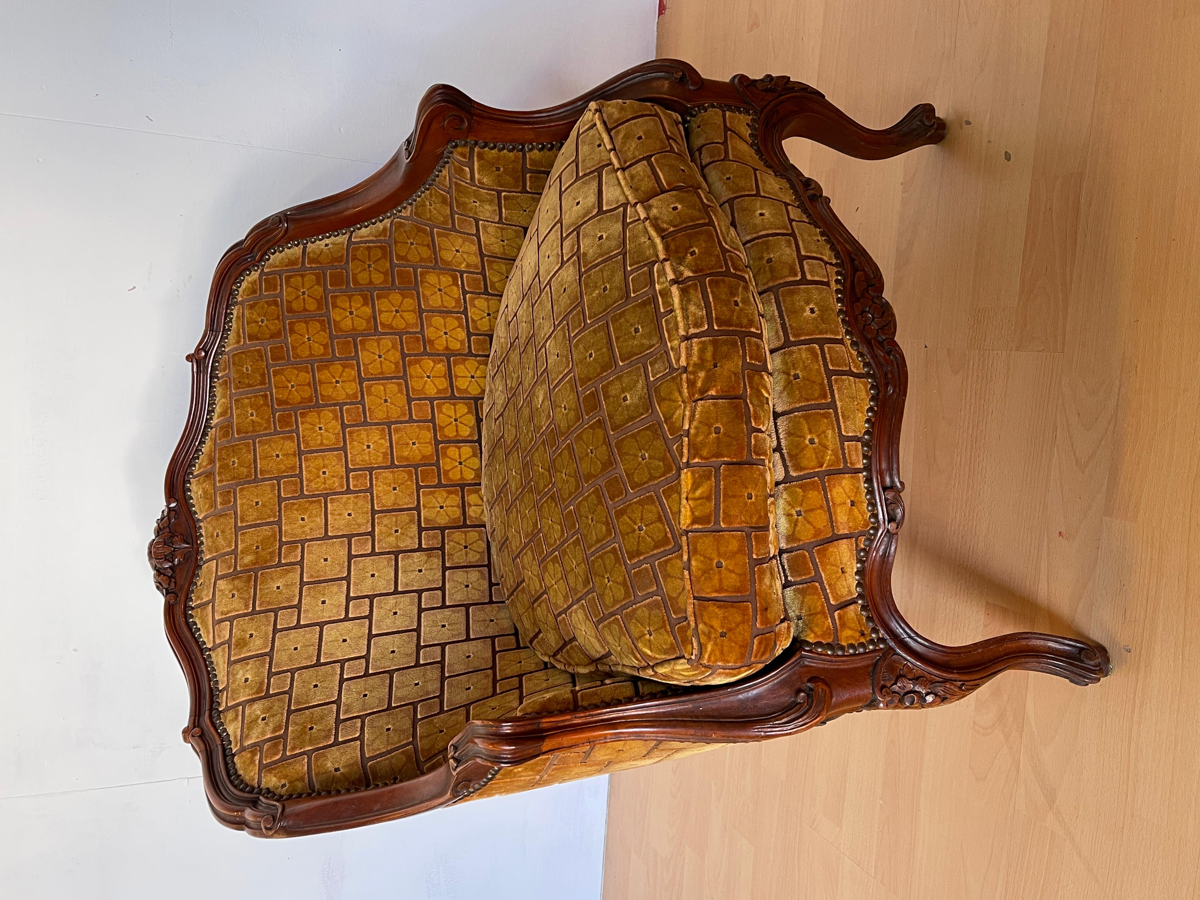 Poltrona in stile barocco italiano in legno intagliato e tessuto anni '40 en vente 4