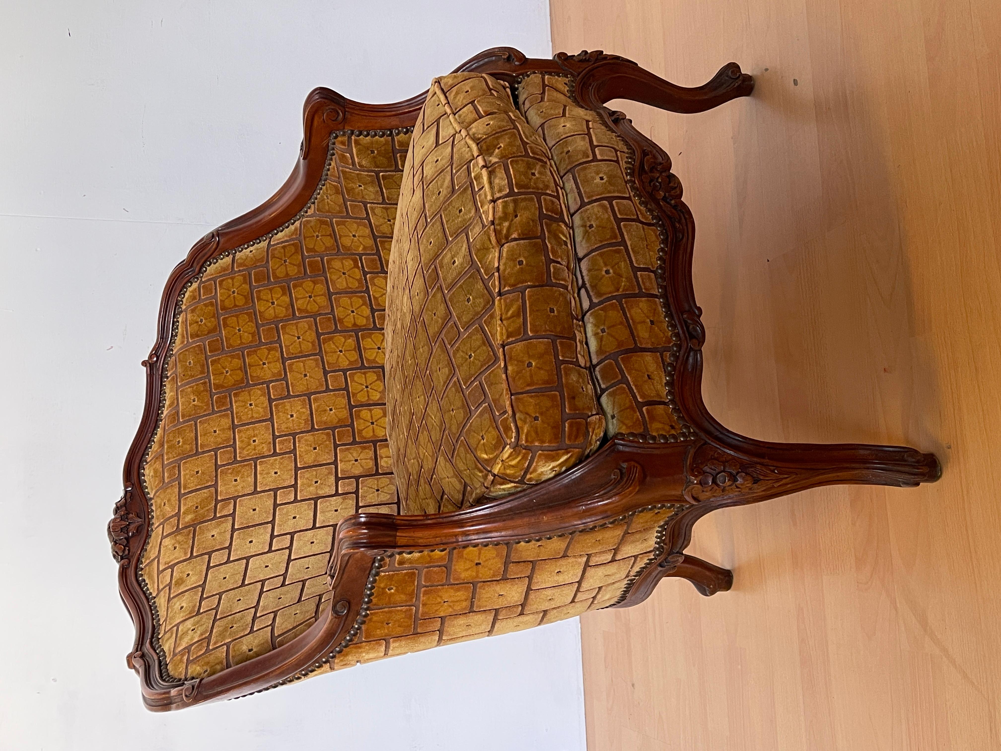Poltrona in stile barocco italiano in legno intagliato e tessuto anni '40 en vente 6