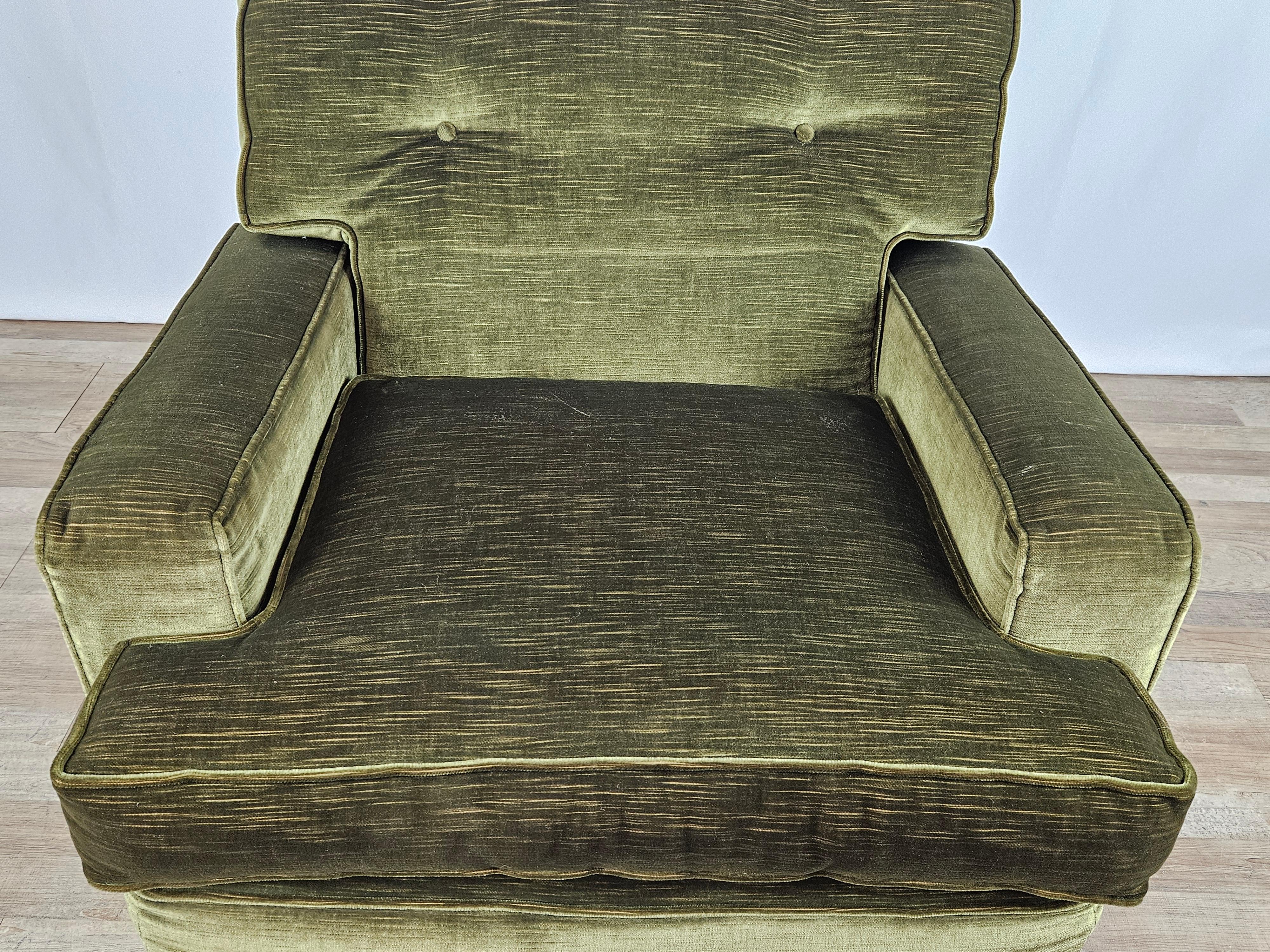 Green fabric armchair with wooden feet For Sale 1