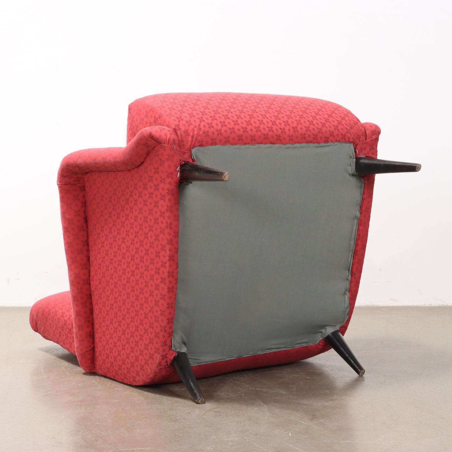 Sillón de tela rojo años 50 en venta 1