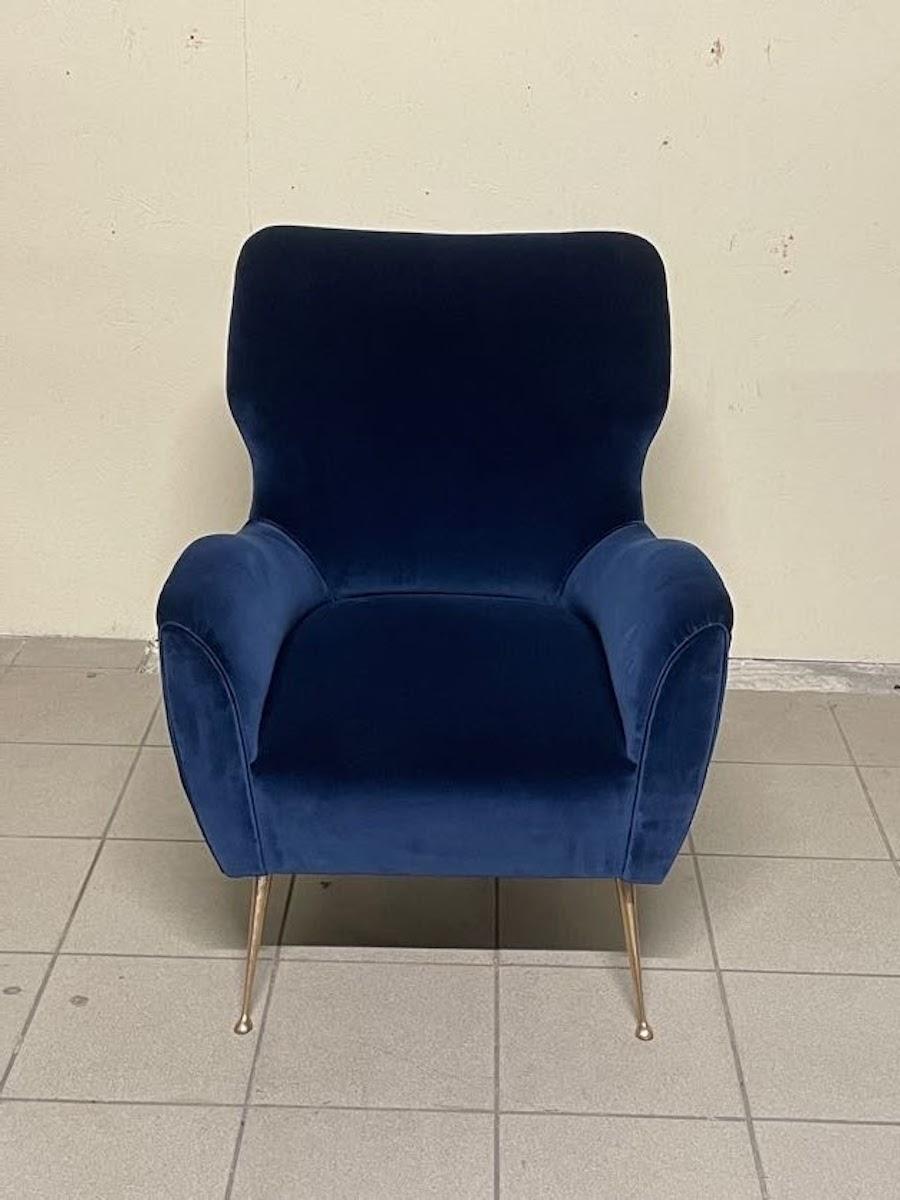 Blauer Samt-Sessel aus den 1950er Jahren (Mid-20th Century) im Angebot