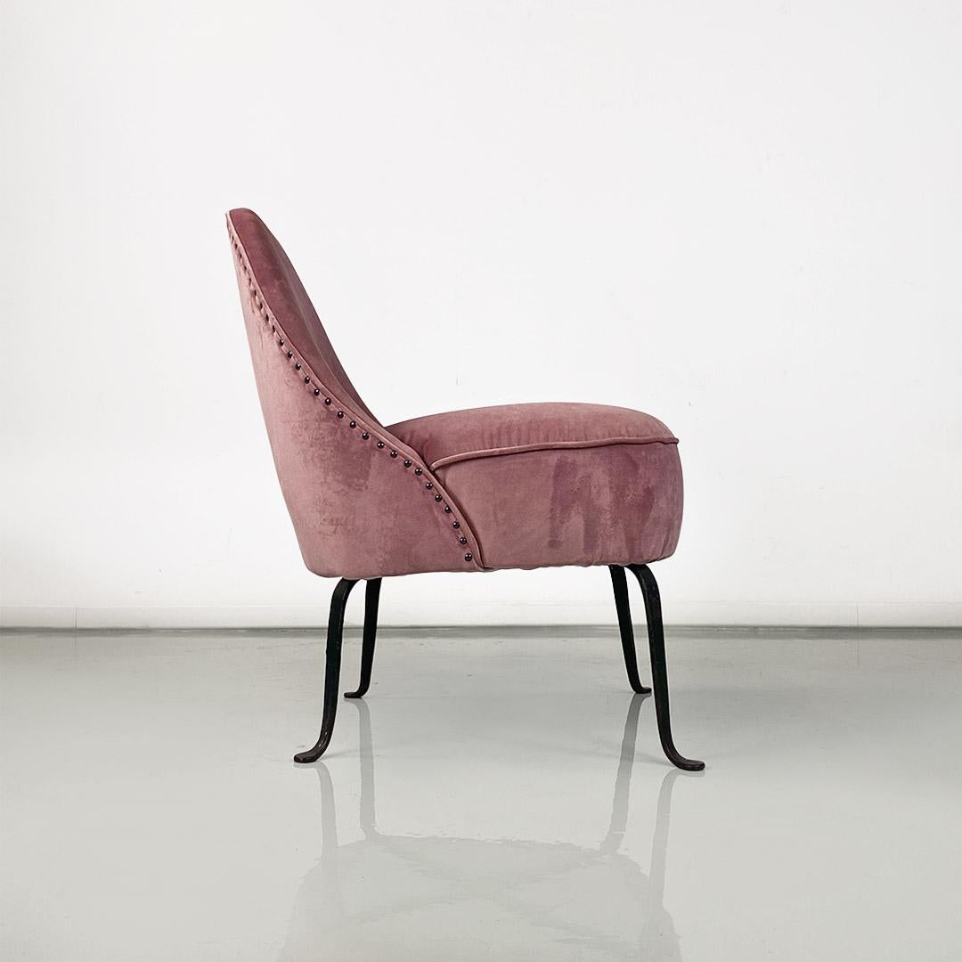  Italian upholstered armchair, pink velvet and curved metal, 1950s In Good Condition For Sale In MIlano, IT