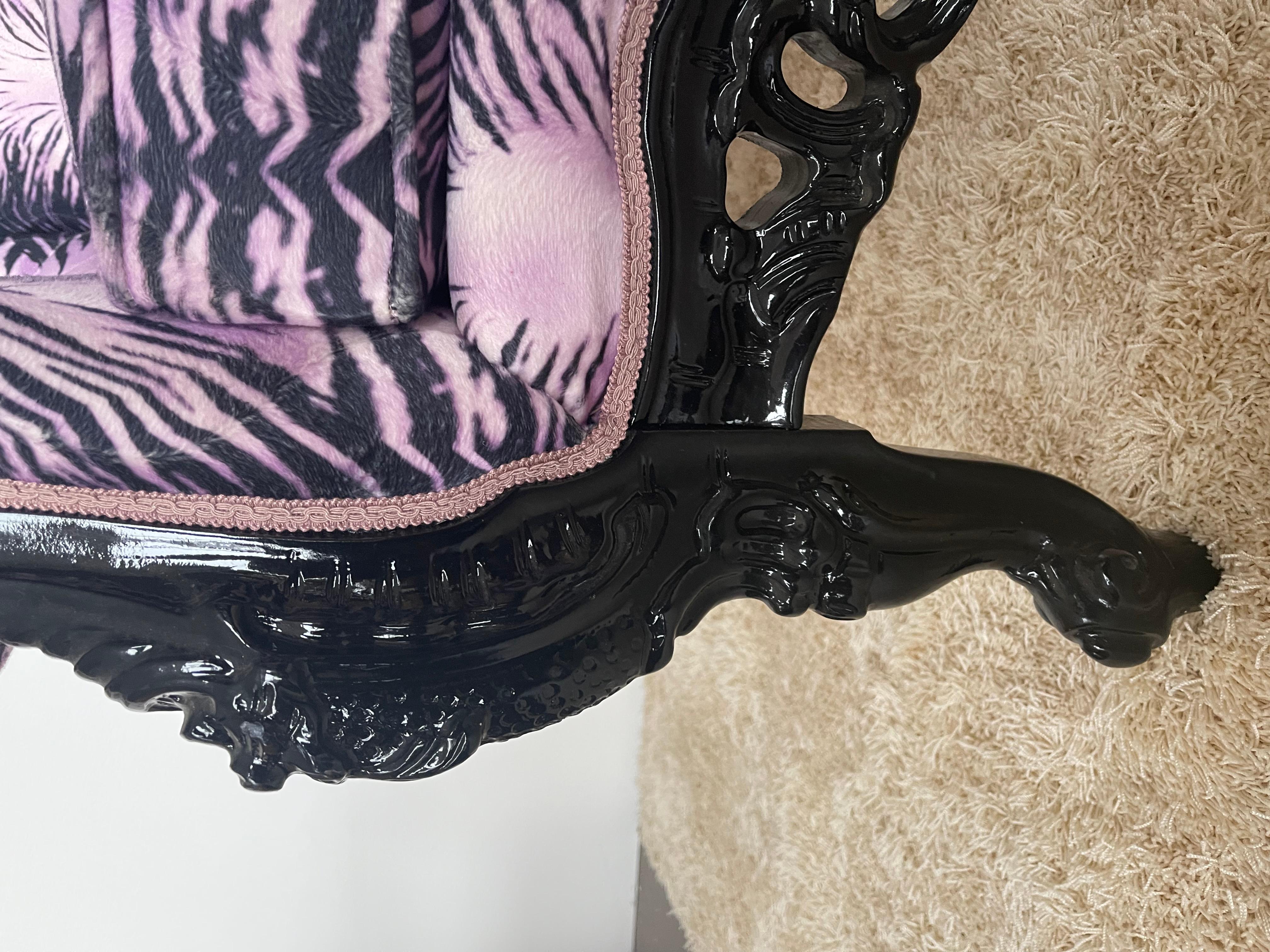 Italian French-style purple leopard print armchair by Domenico Rugiano For Sale 2
