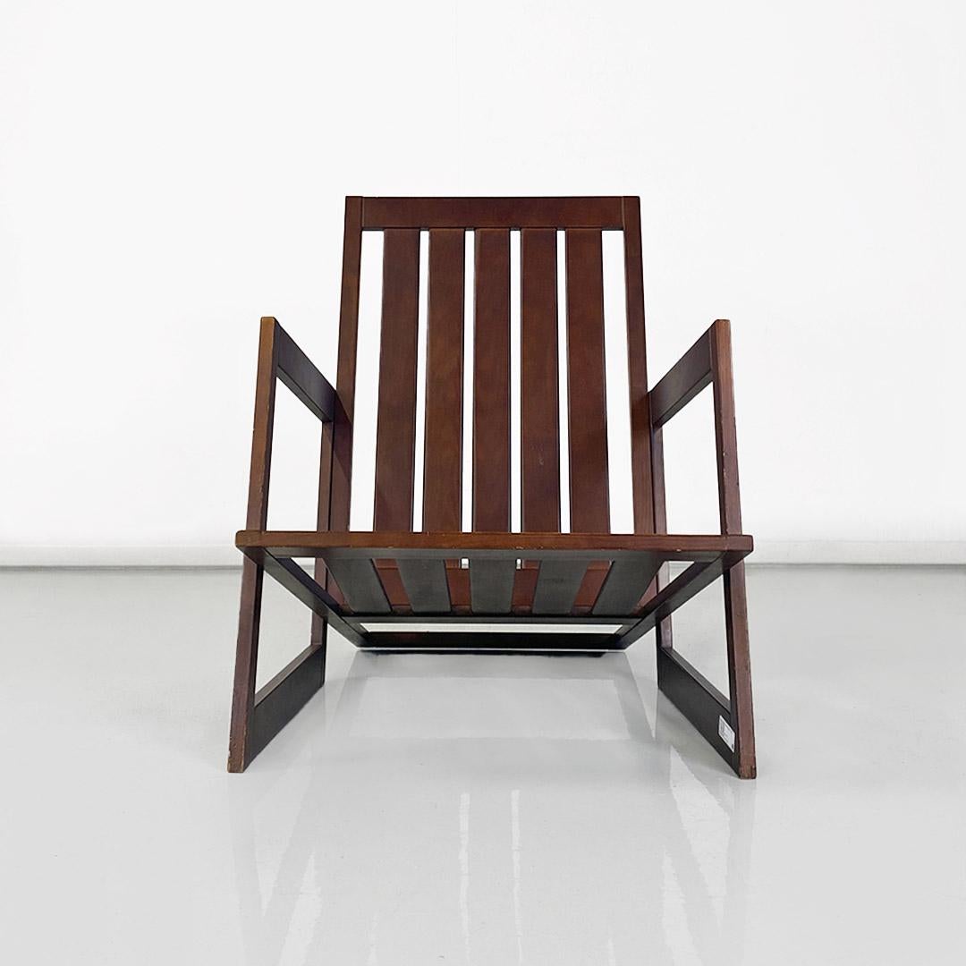 Modern Italian armchair, composed of slanted wooden slats, c. 1980. For Sale 1