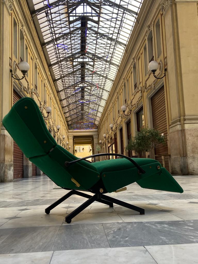 Métal Chaise longue Poltrona P40 du designer Osvaldo Borsani pour Tecno en vente