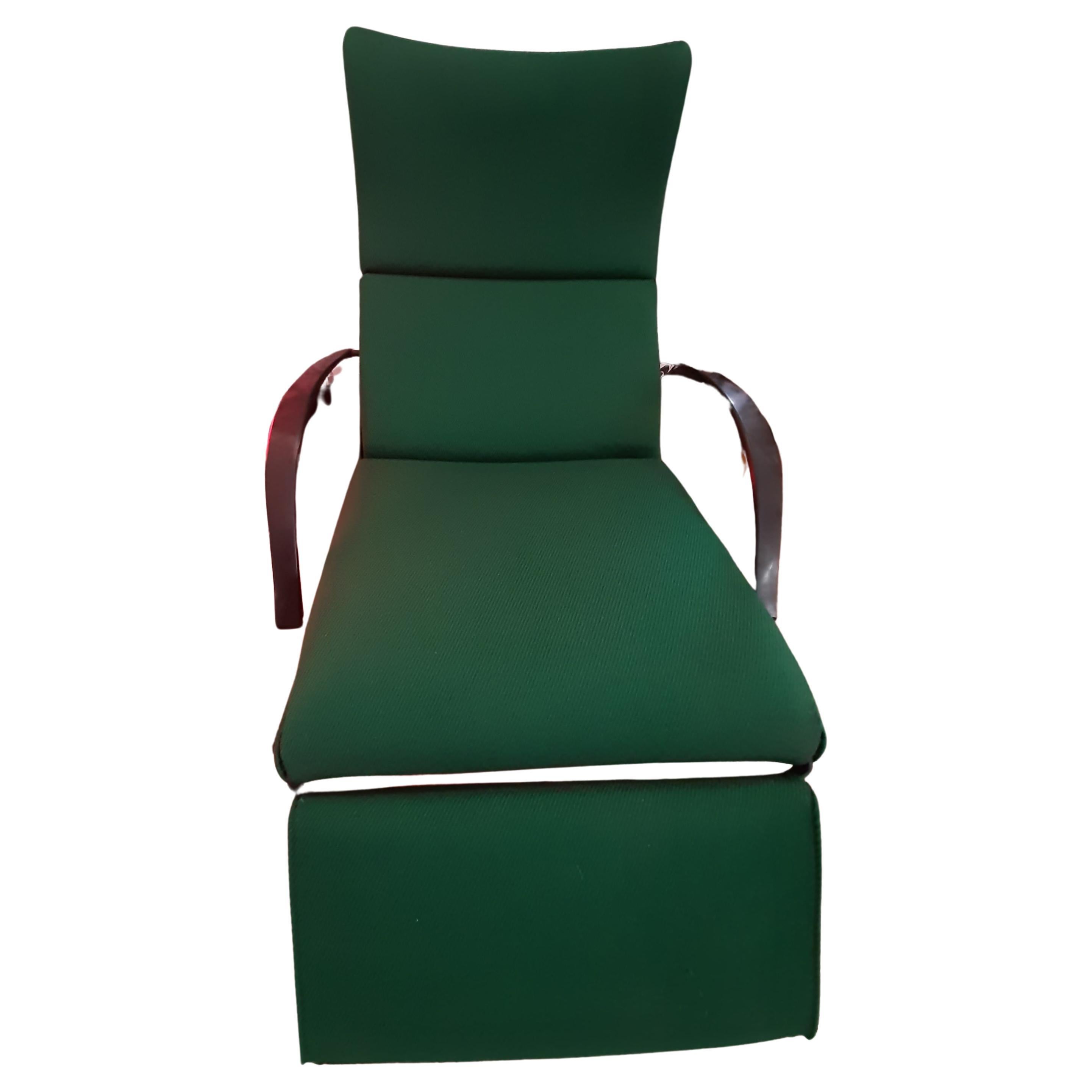 Poltrona Longue Chair P40 Designer Osvaldo Borsani per Tecno For Sale