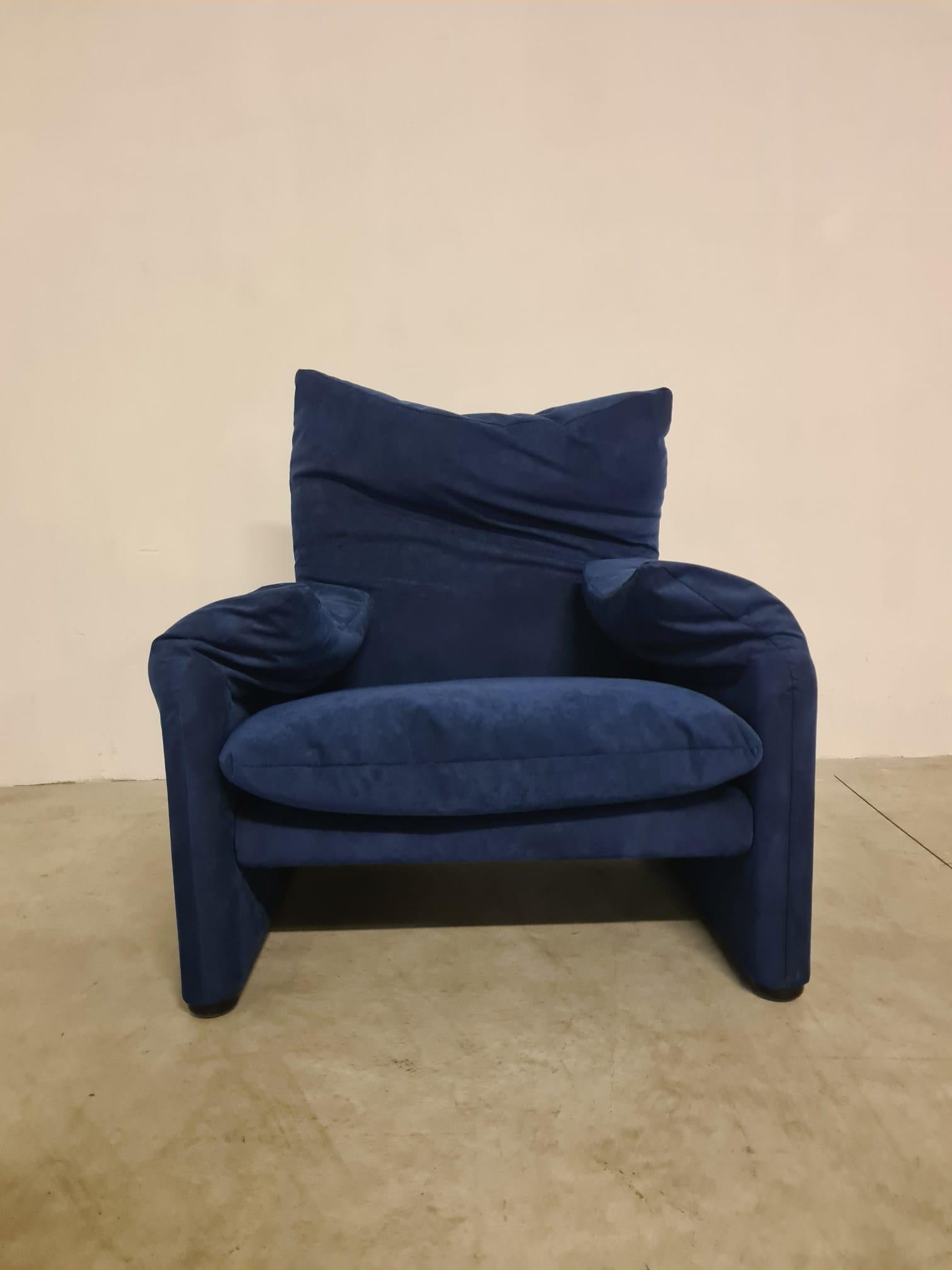 Maralunga Sessel mit Hocker von Vico Magistretti für Cassina im Angebot 7
