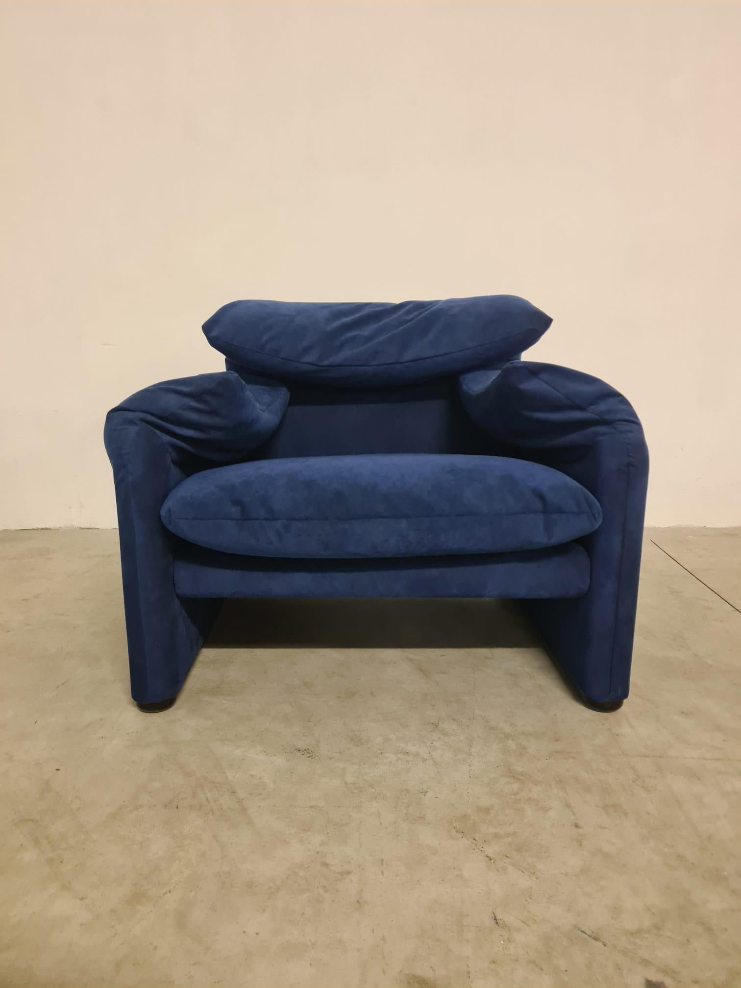 Maralunga Sessel mit Hocker von Vico Magistretti für Cassina im Angebot 9