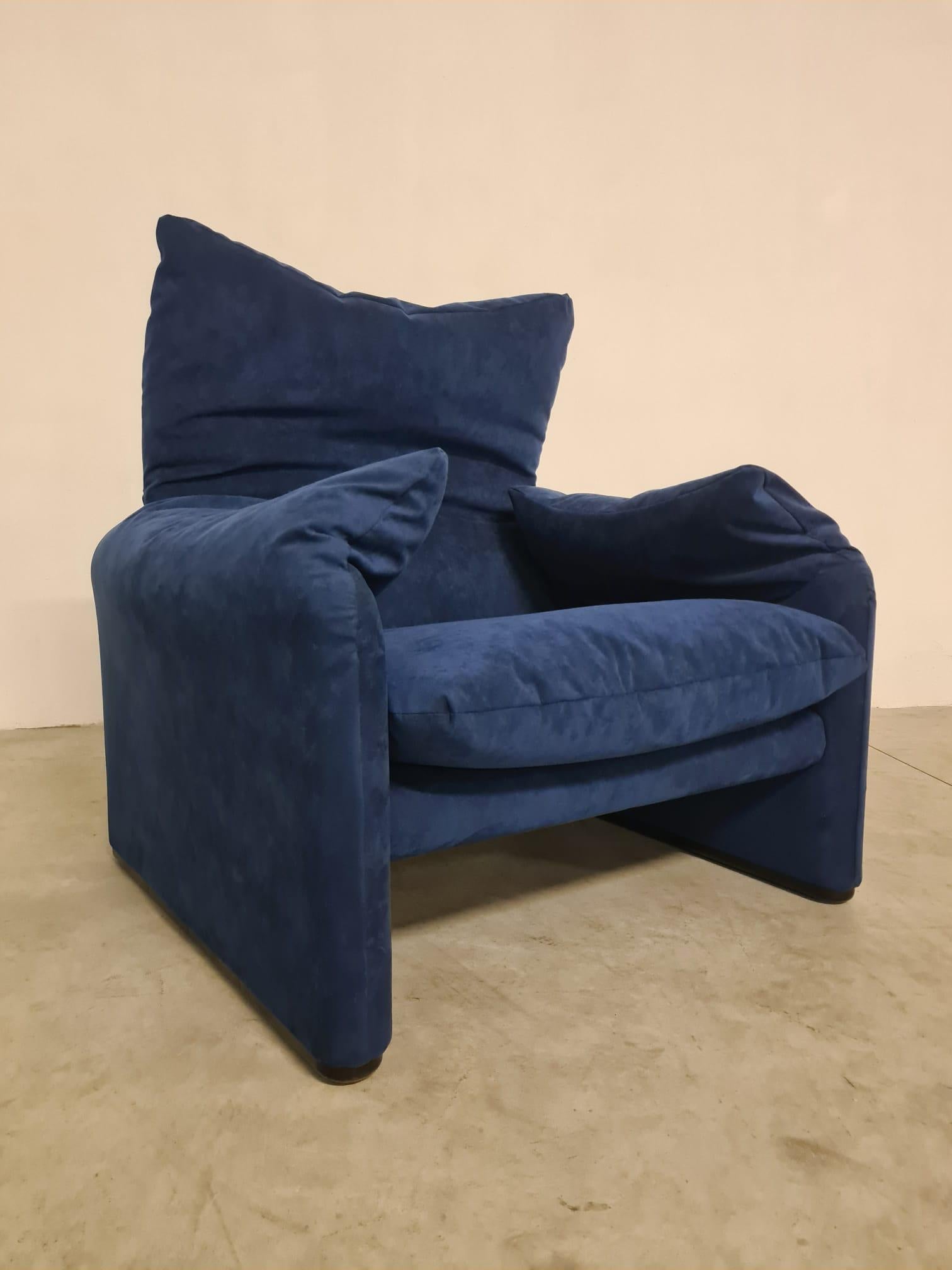 Maralunga Sessel mit Hocker von Vico Magistretti für Cassina im Angebot 2