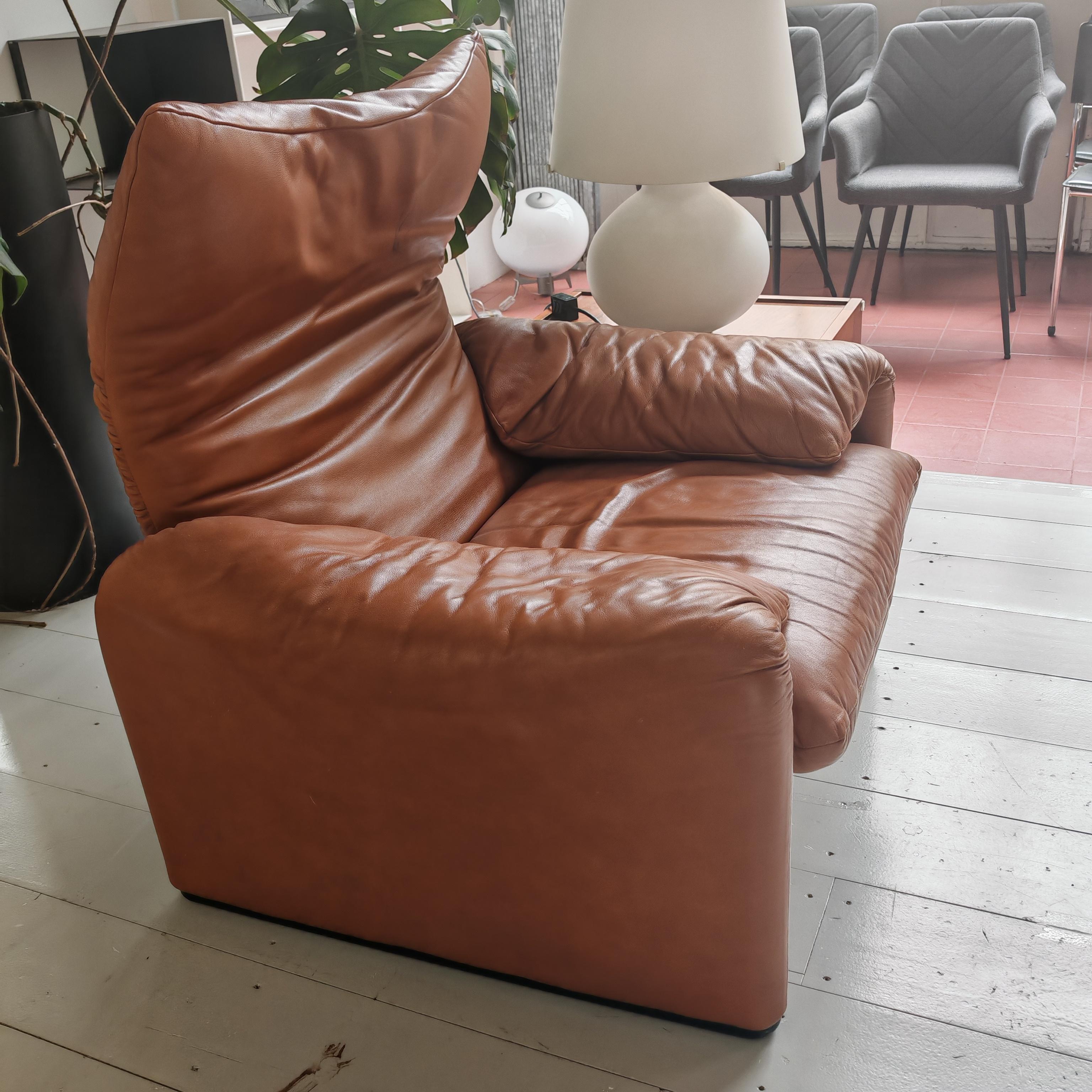maralunga armchair by Vico Magistretti for Cassina in cognac leather 3