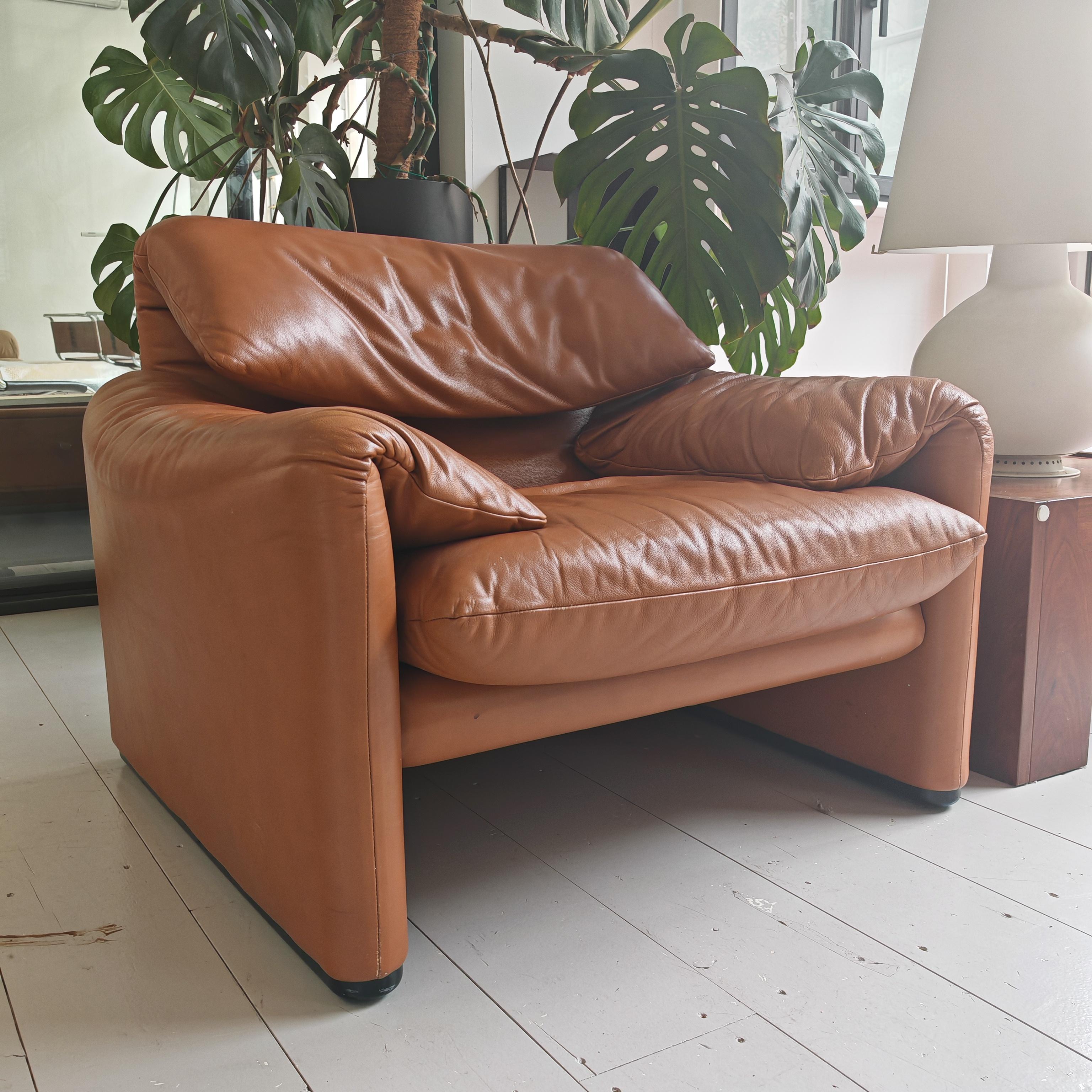 maralunga armchair by Vico Magistretti for Cassina in cognac leather In Good Condition In Milano, MI