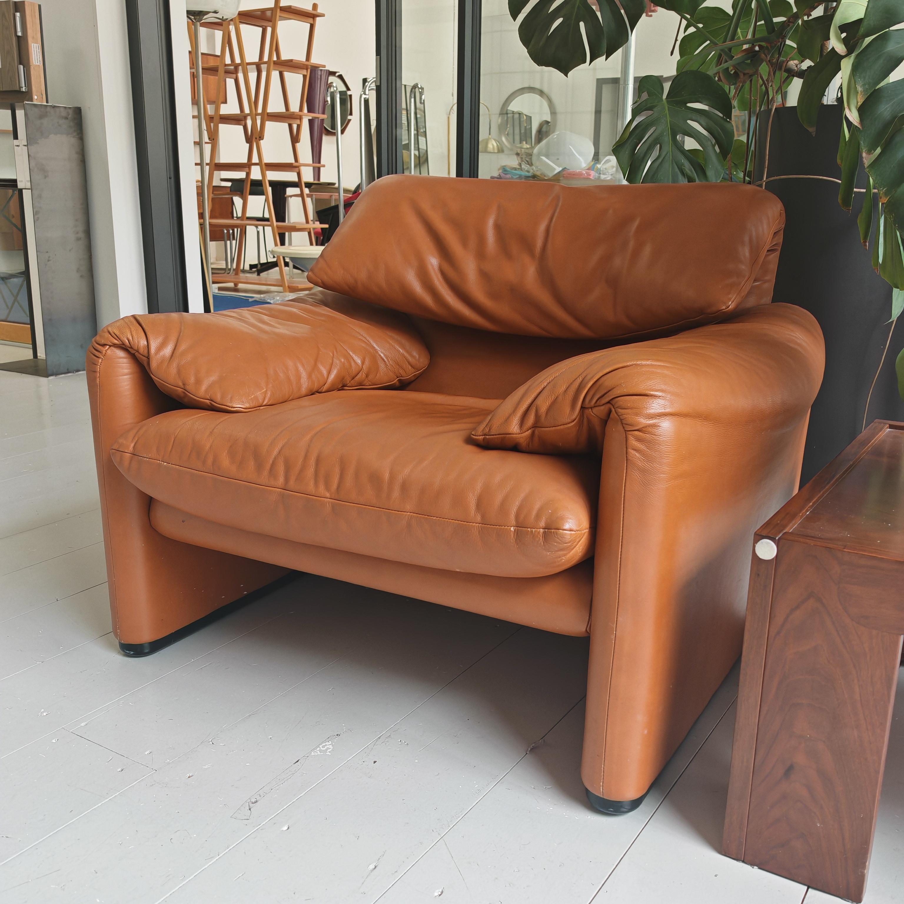 maralunga armchair by Vico Magistretti for Cassina in cognac leather 1