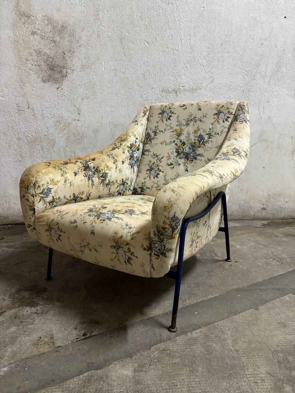 Italian Mid-Century armchair in metal and fabric, Gastone Rinaldi style, Italy 1950s For Sale