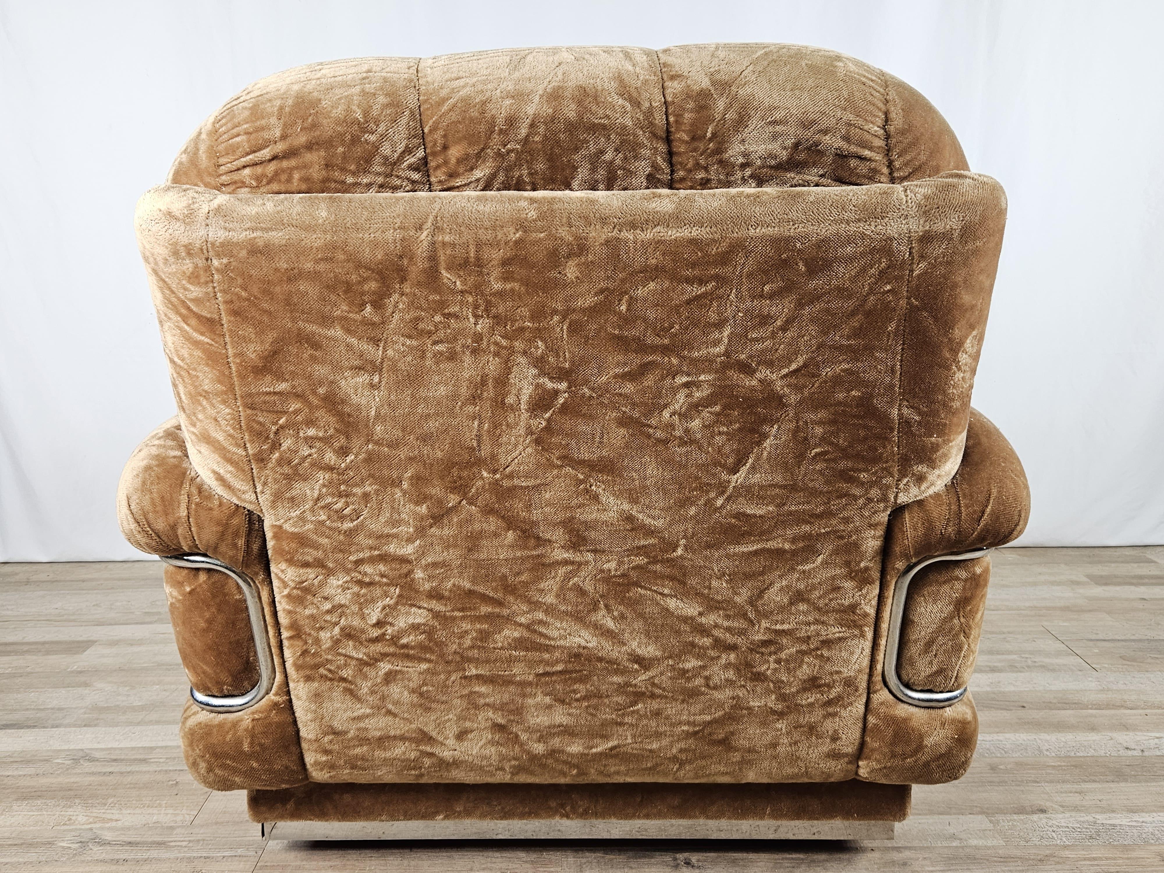 Mid-Century Modern Mid Century fabric and steel armchair For Sale