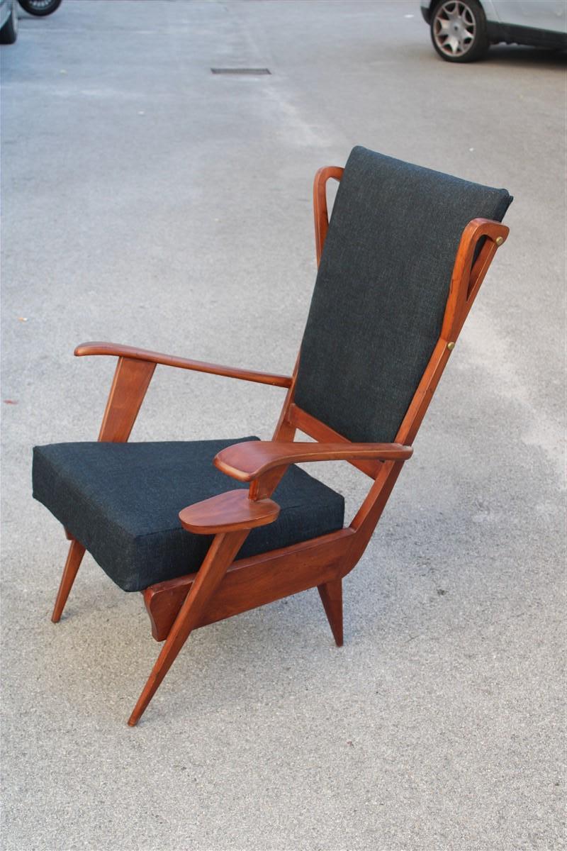 Mid-century Italian geometric shapes armchair Paolo Buffa Design in Walnut  For Sale 12