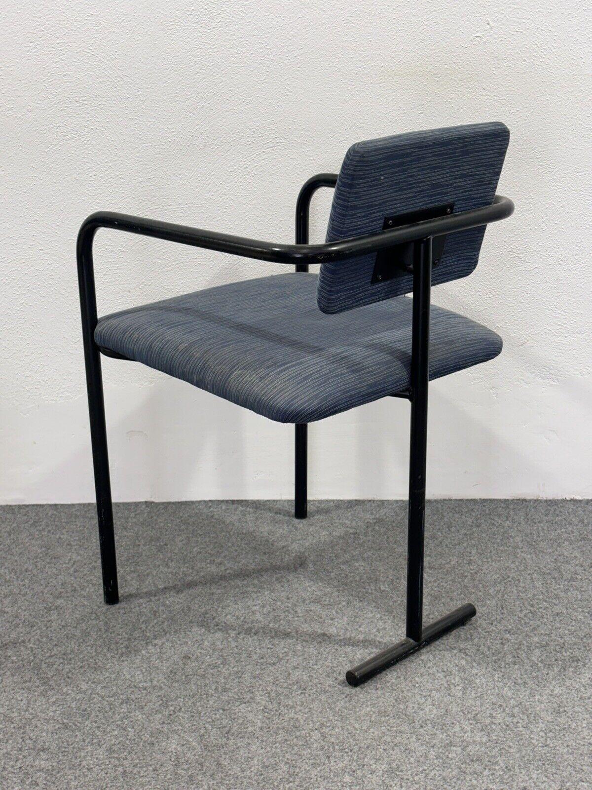 Late 20th Century Fauteuil minimaliste en design postmoderne Modernisme 1980's en vente